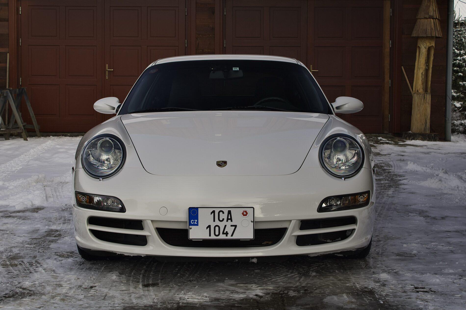 2008 Porsche 997 Carrera S, bílá kupé, 83 929 km