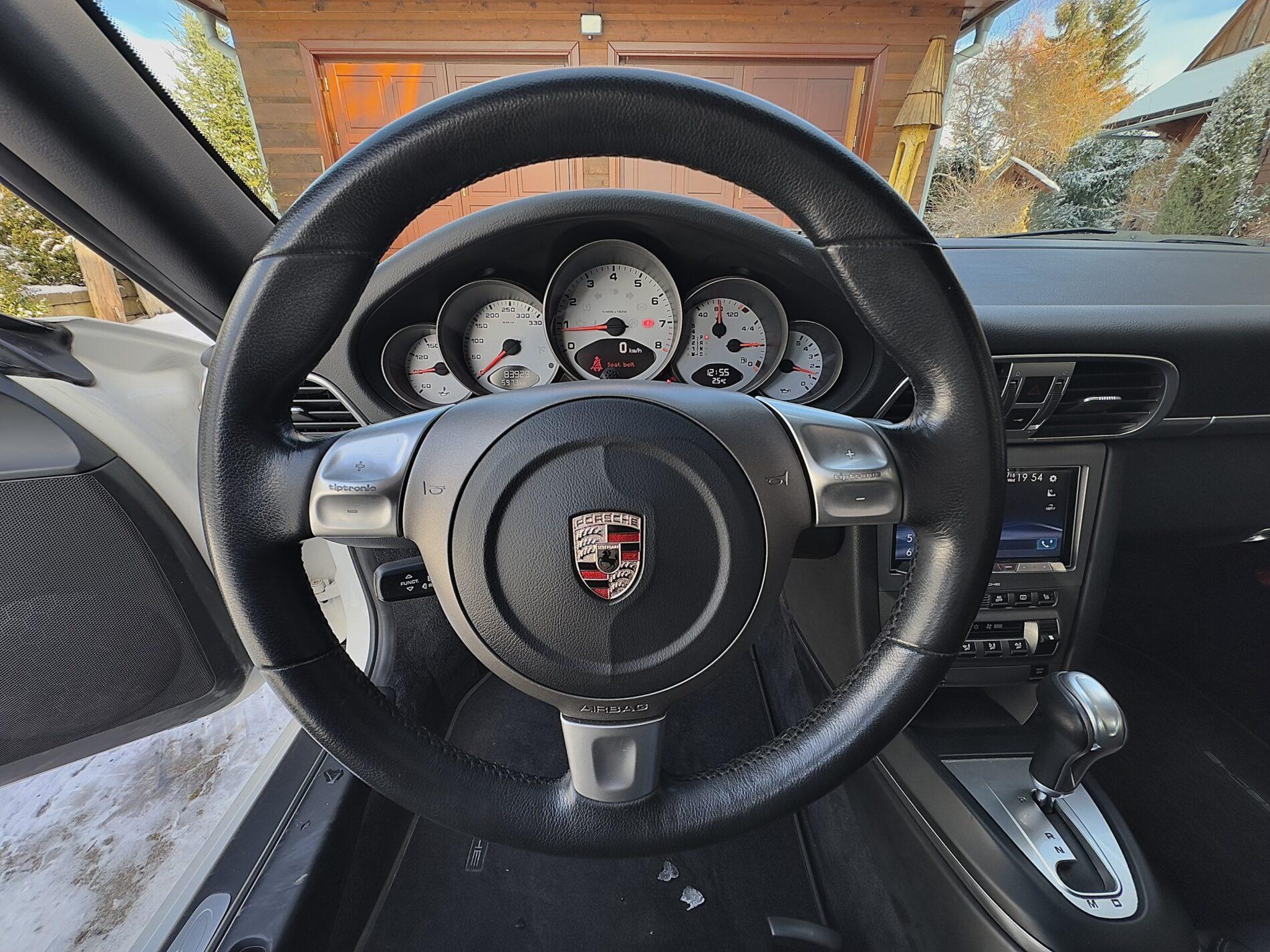2008 Porsche 997 Carrera S, bílá kupé, 83 929 km
