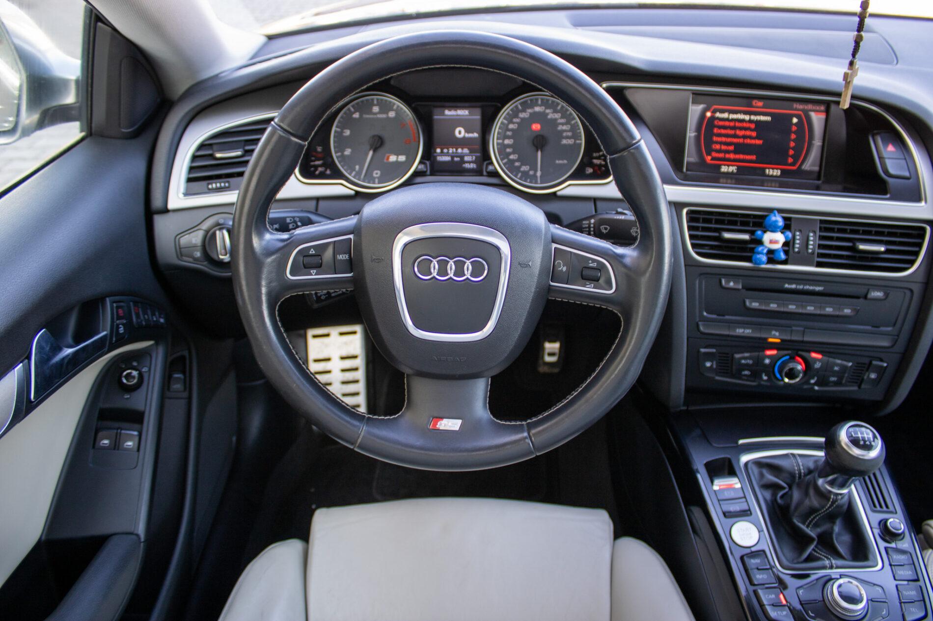 2008 AUDI S5, šedá kupé, 153 084 km