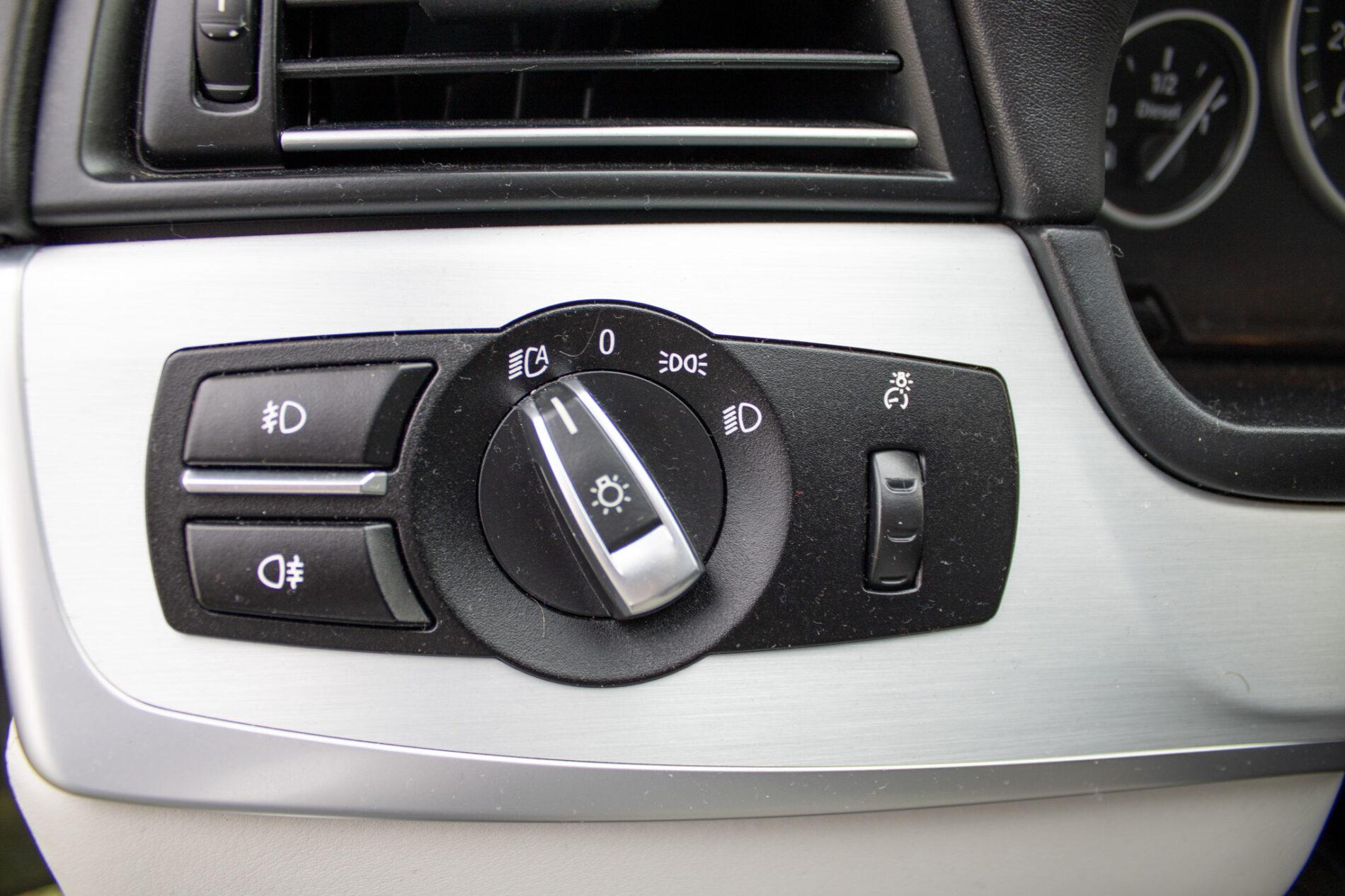 2014 BMW 530d, šedá kombi, 346 510 km