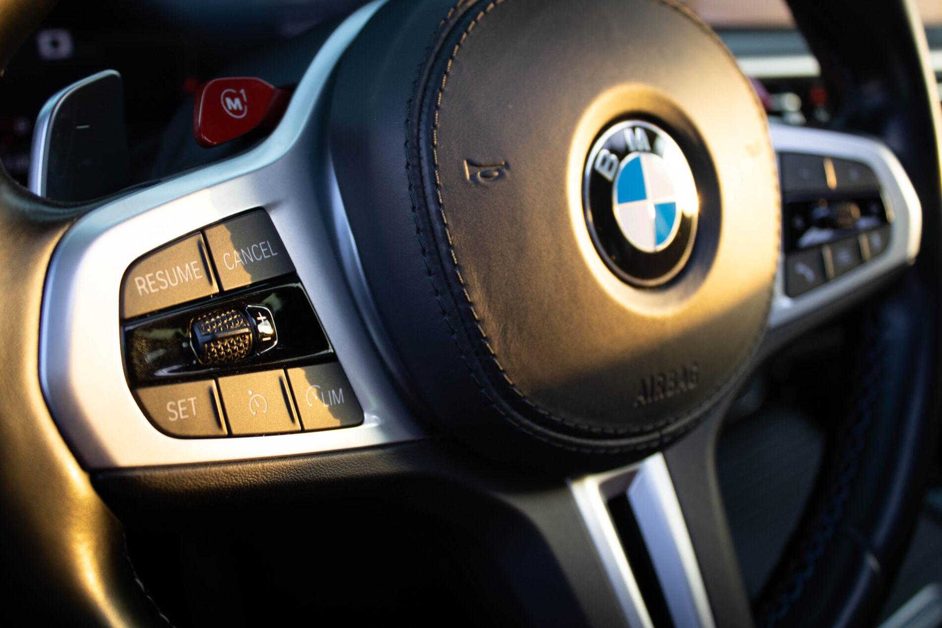 2022 BMW X3 M, šedá suv, 64 066 km