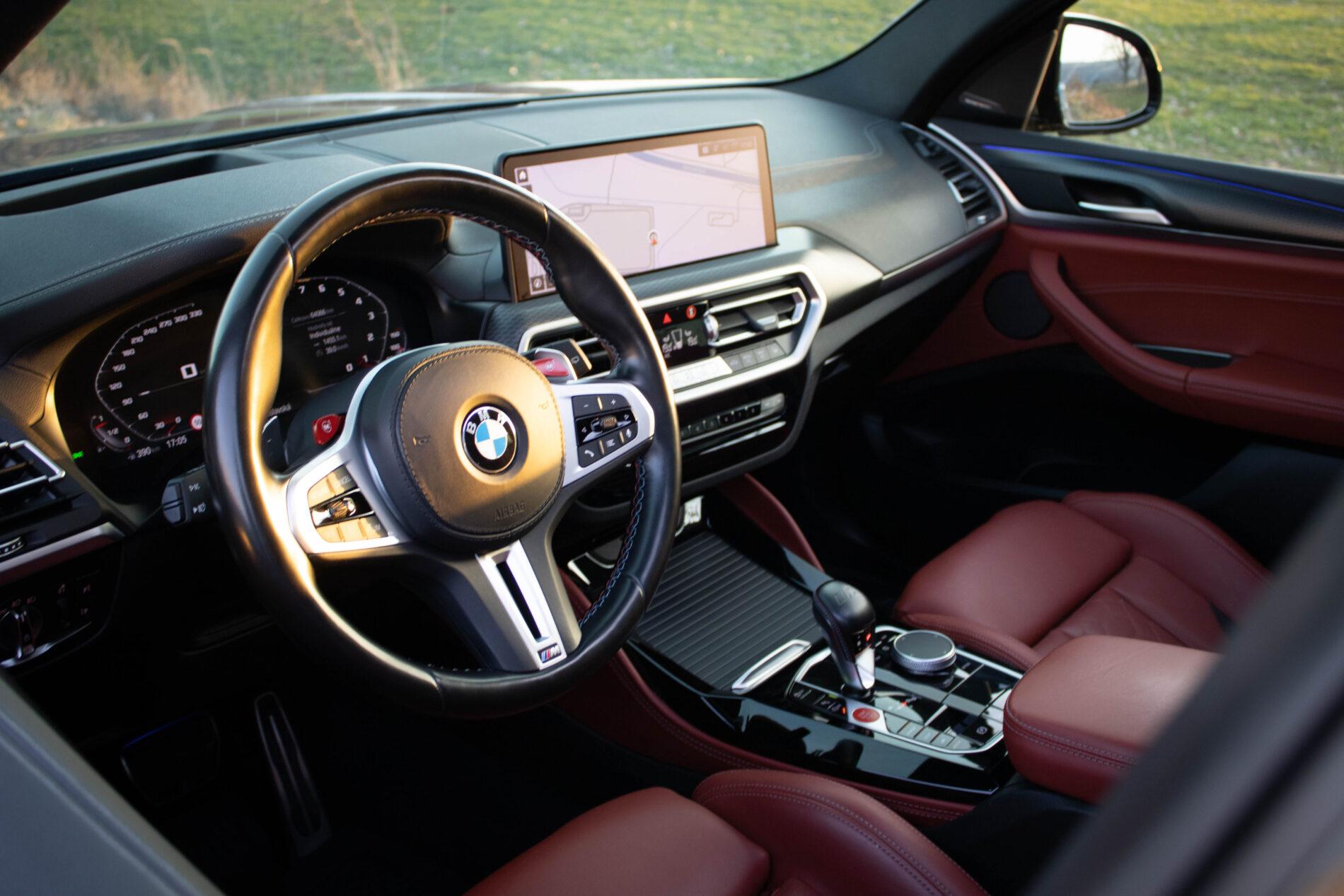 2022 BMW X3 M, šedá suv, 64 066 km