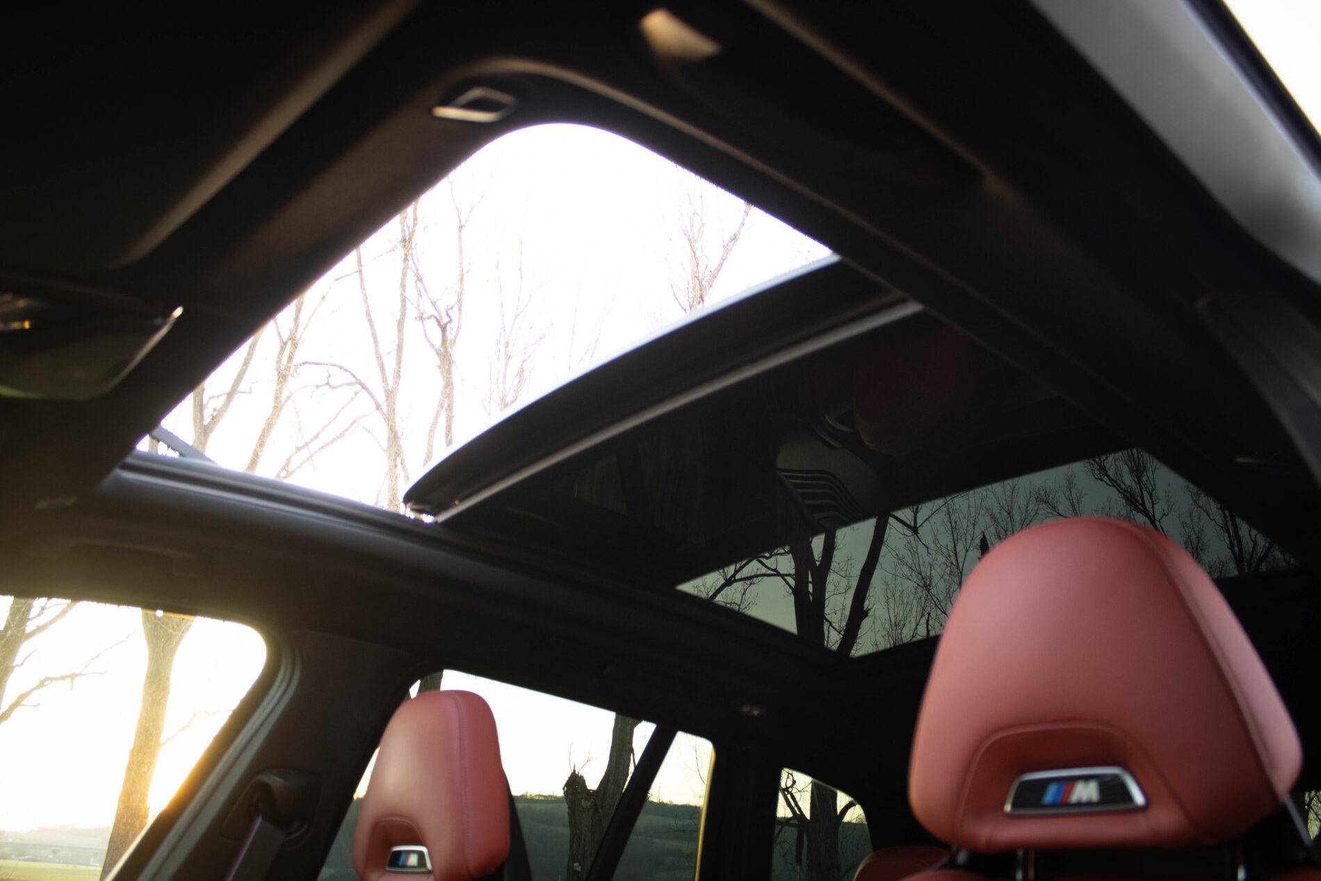 2022 BMW X3 M, šedá suv, 64 066 km