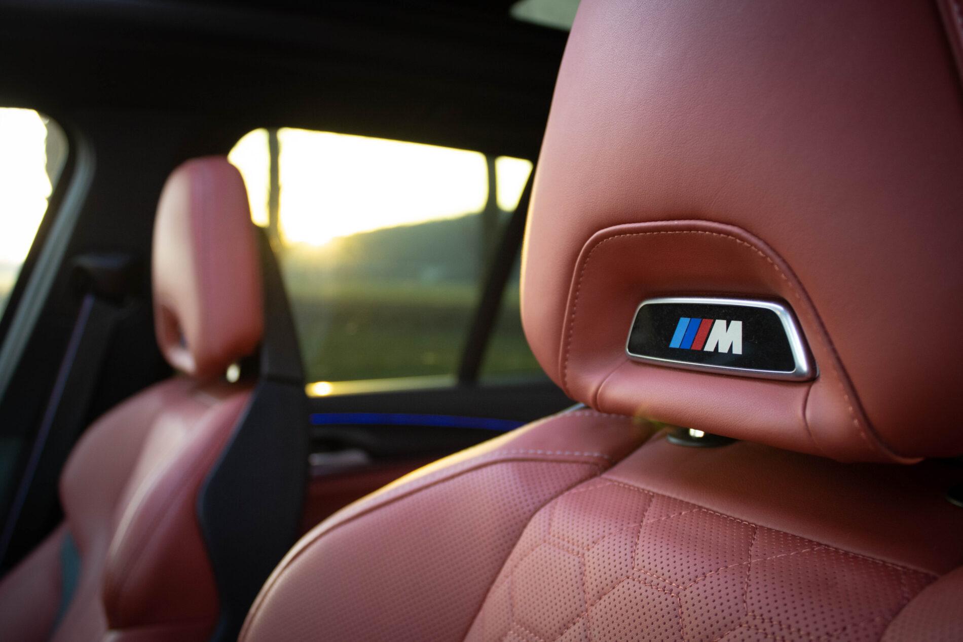 2022 BMW X3 M, šedá suv, 64 066 km