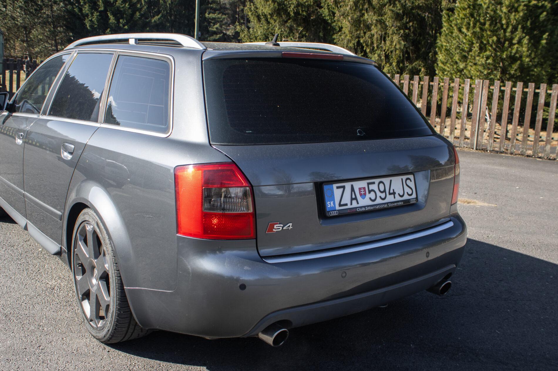 2004 AUDI S4, šedá kombi, 234 814 km