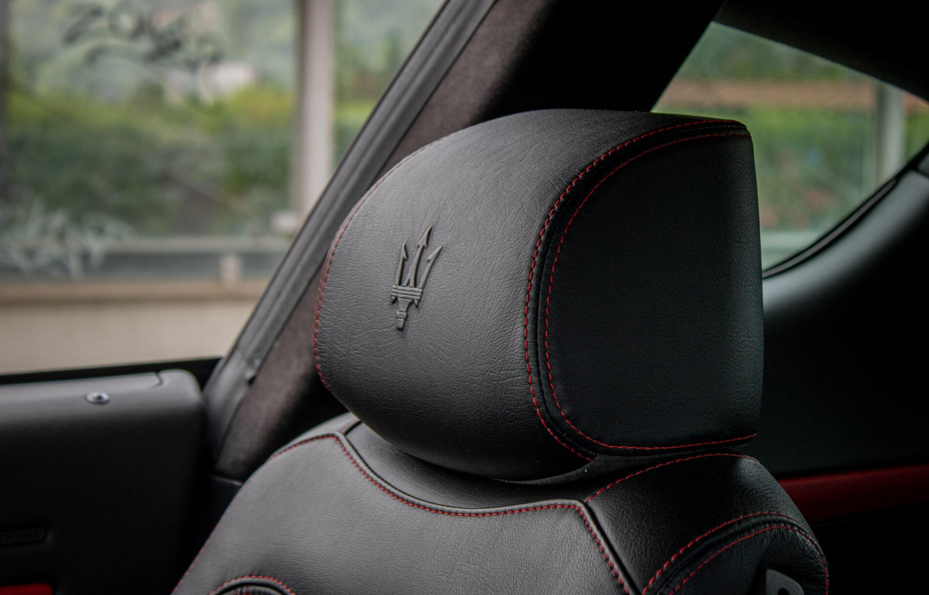 2008 Maserati GranTurismo, černá kupé, 51 007 km