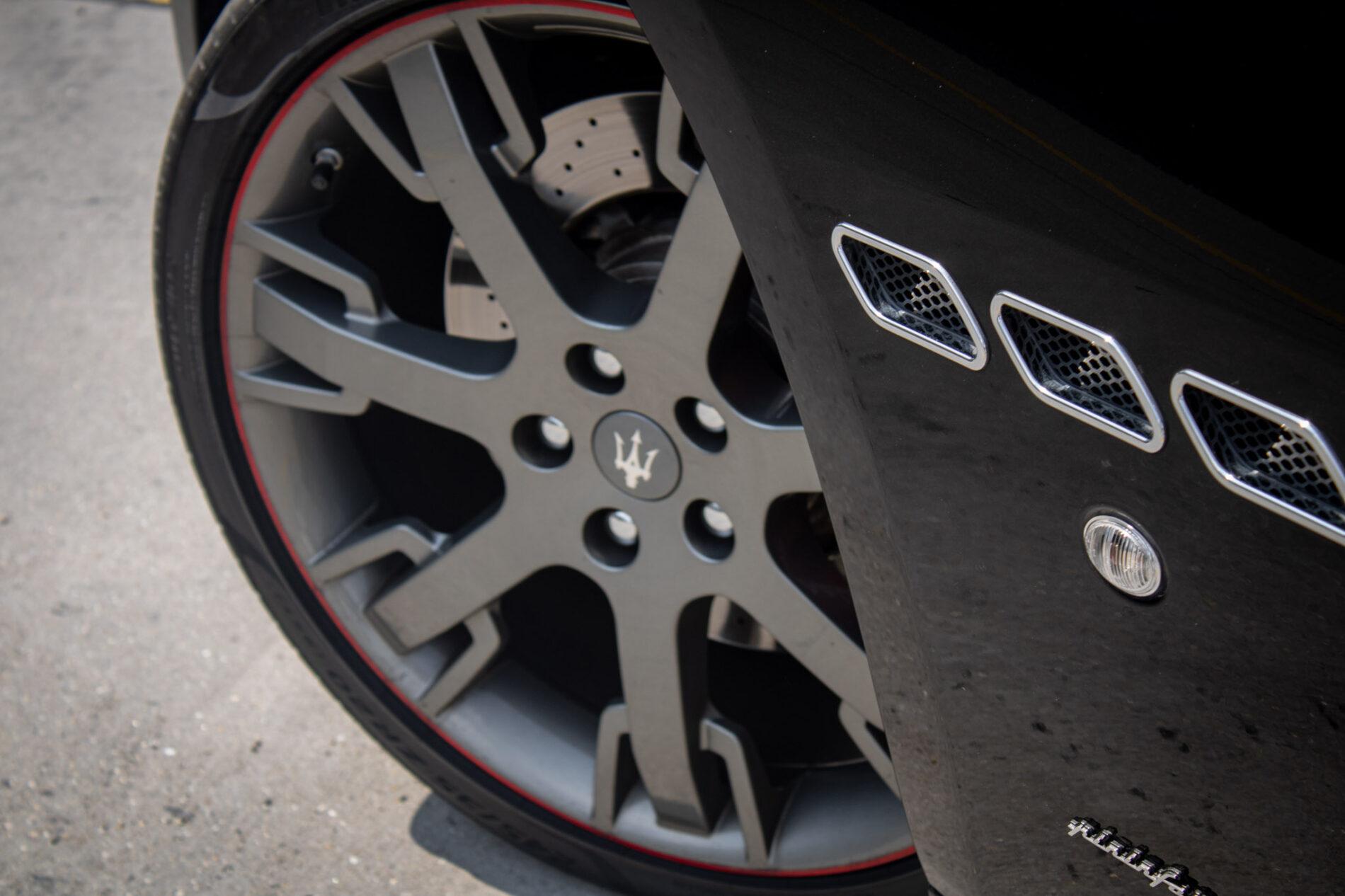 2008 Maserati GranTurismo, černá kupé, 51 007 km