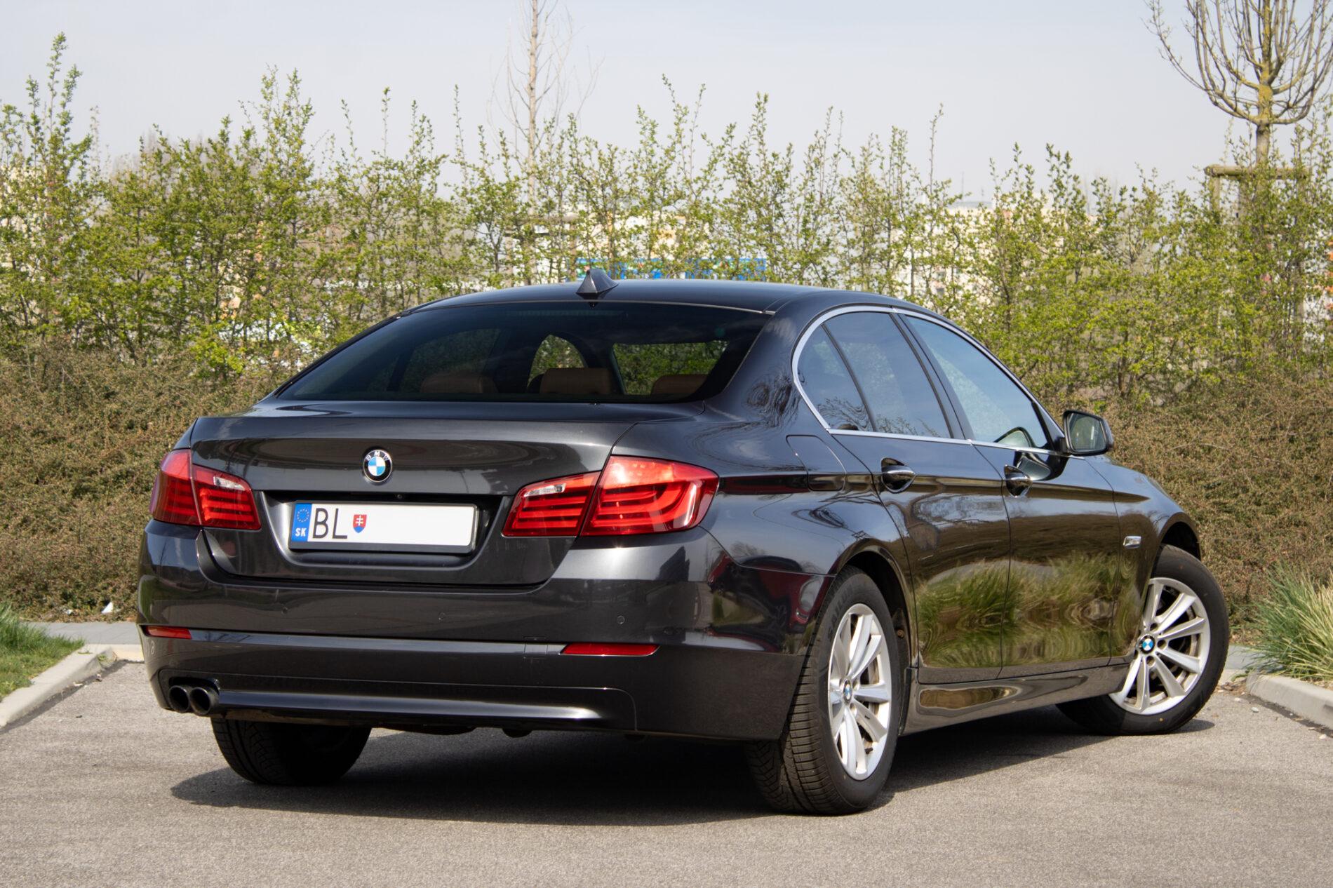 2013 BMW 528i, šedá sedan, 171 821 km