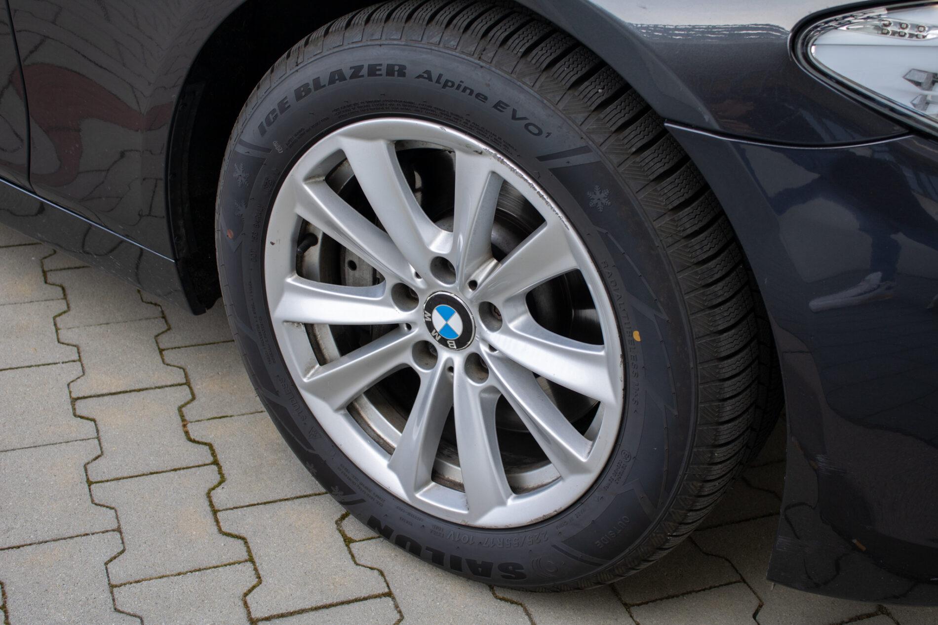 2013 BMW 528i, šedá sedan, 171 821 km