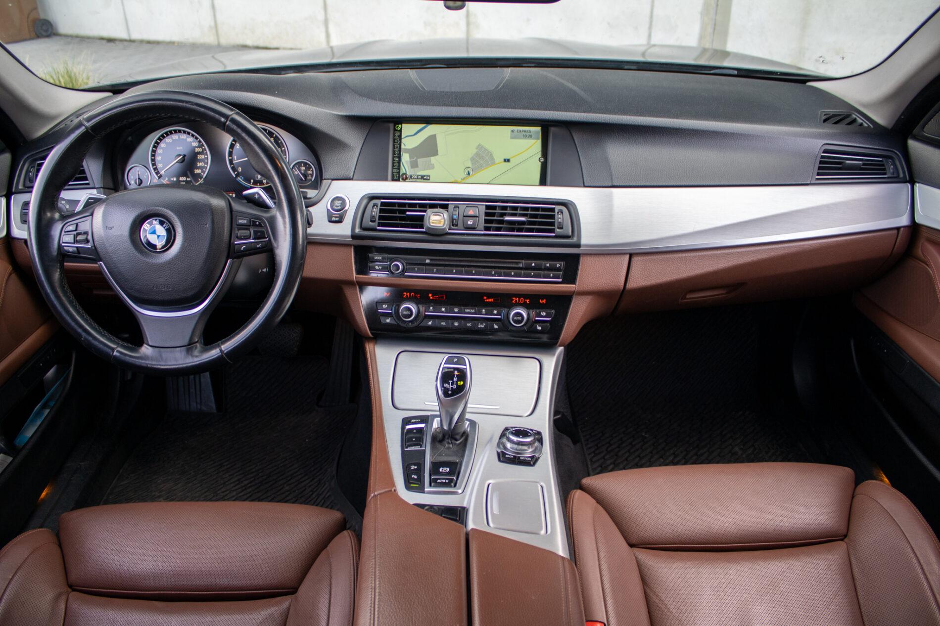 2013 BMW 528i, šedá sedan, 171 821 km