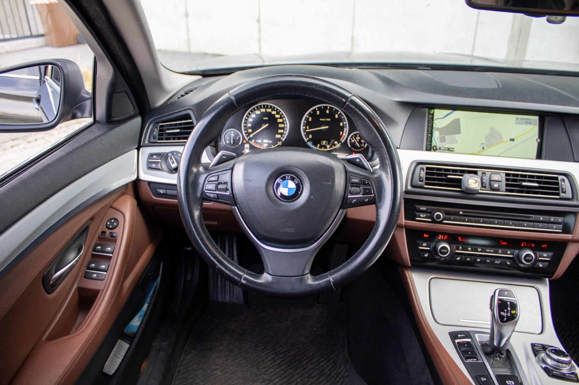 2013 BMW 528i, šedá sedan, 171 821 km