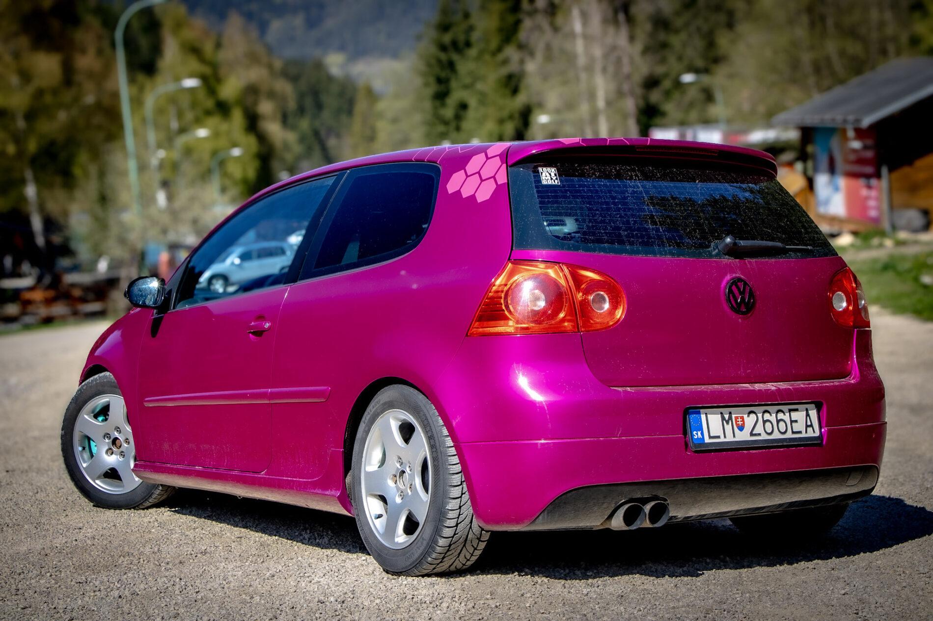 2005 Volkswagen Golf GTI, fialová hatchback, 262 667 km