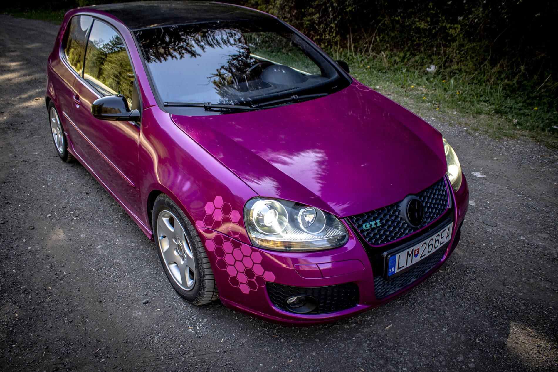 2005 Volkswagen Golf GTI, fialová hatchback, 262 667 km