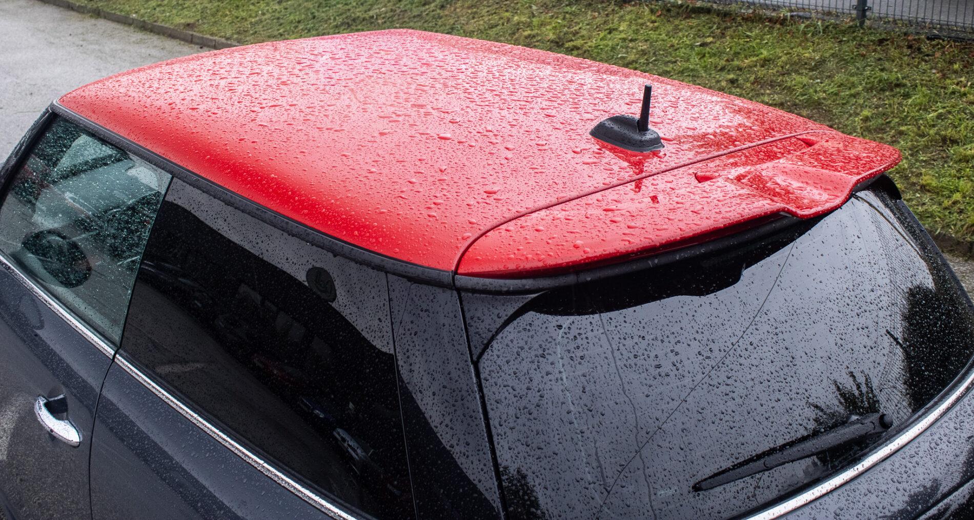 2016 MINI John Cooper Works, šedá hatchback, 143 900 km