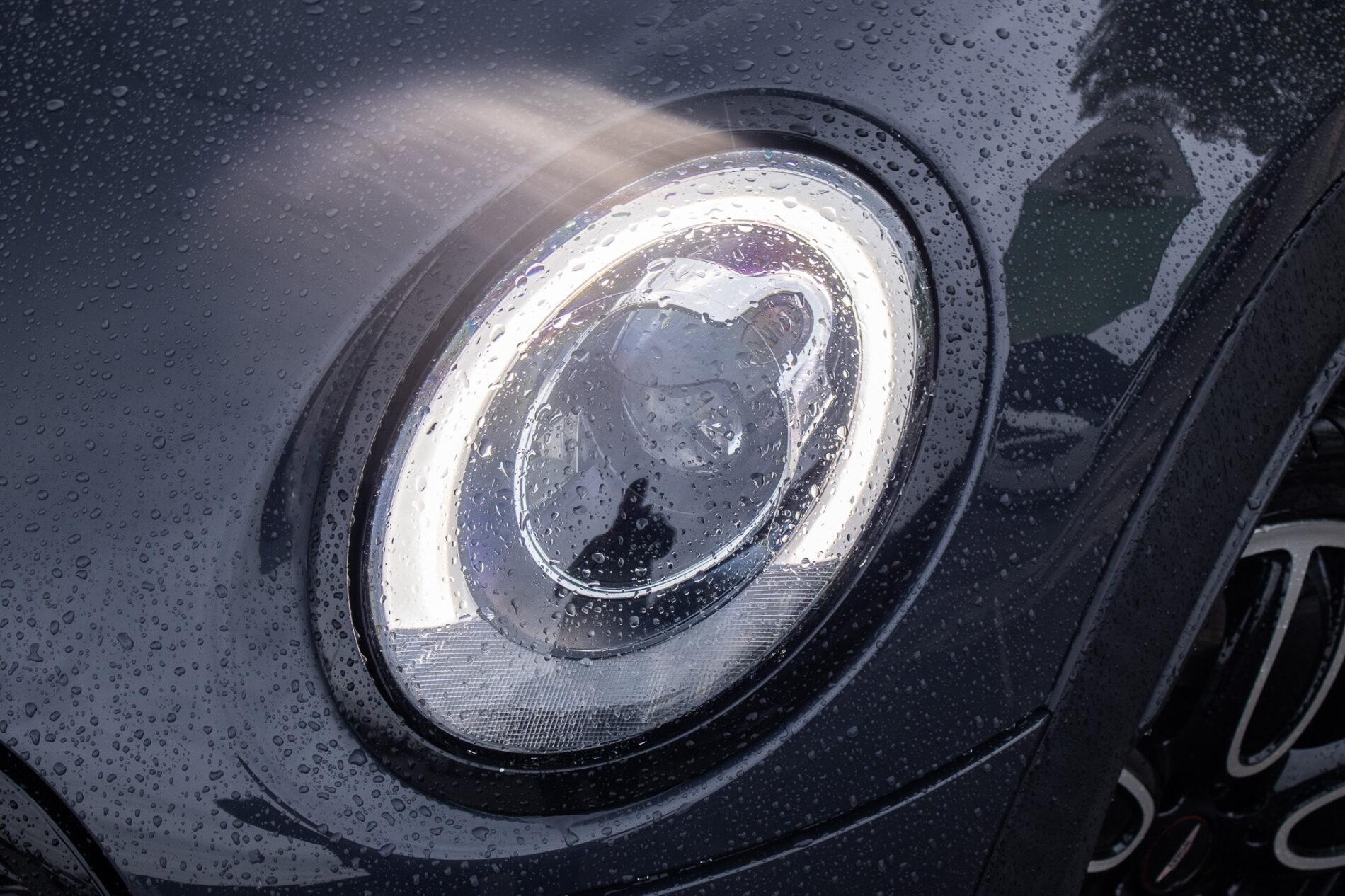 2016 MINI John Cooper Works, šedá hatchback, 143 900 km