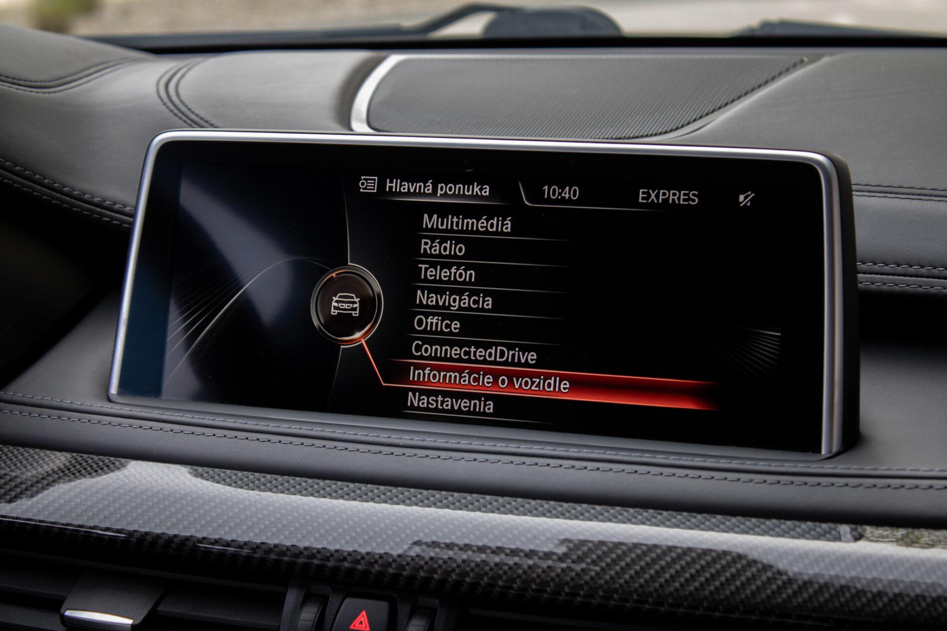 2016 BMW X6 M, bílá suv, 227 553 km