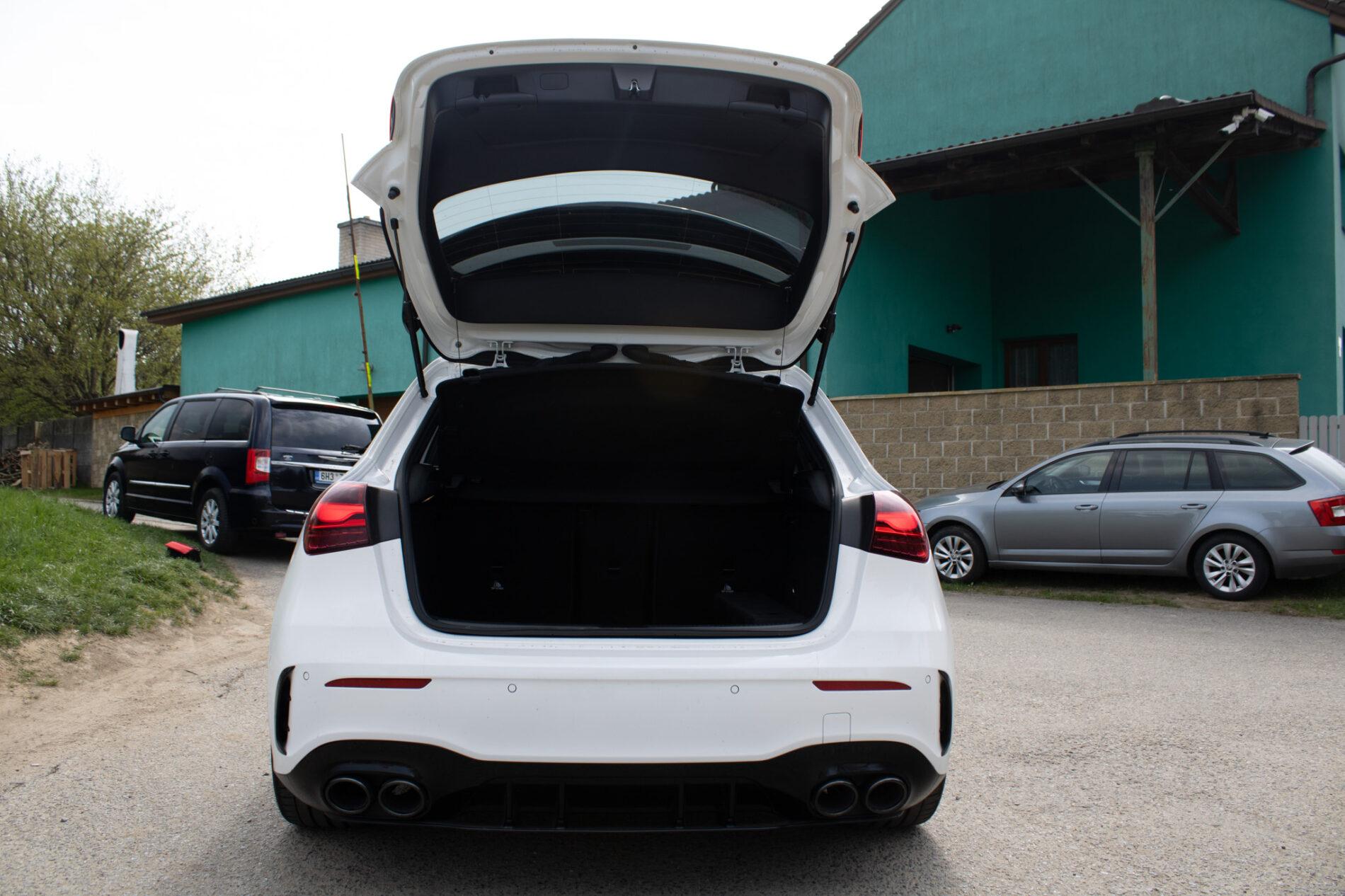 2024 Mercedes-Benz A 45 AMG S, bílá hatchback, 6 500 km