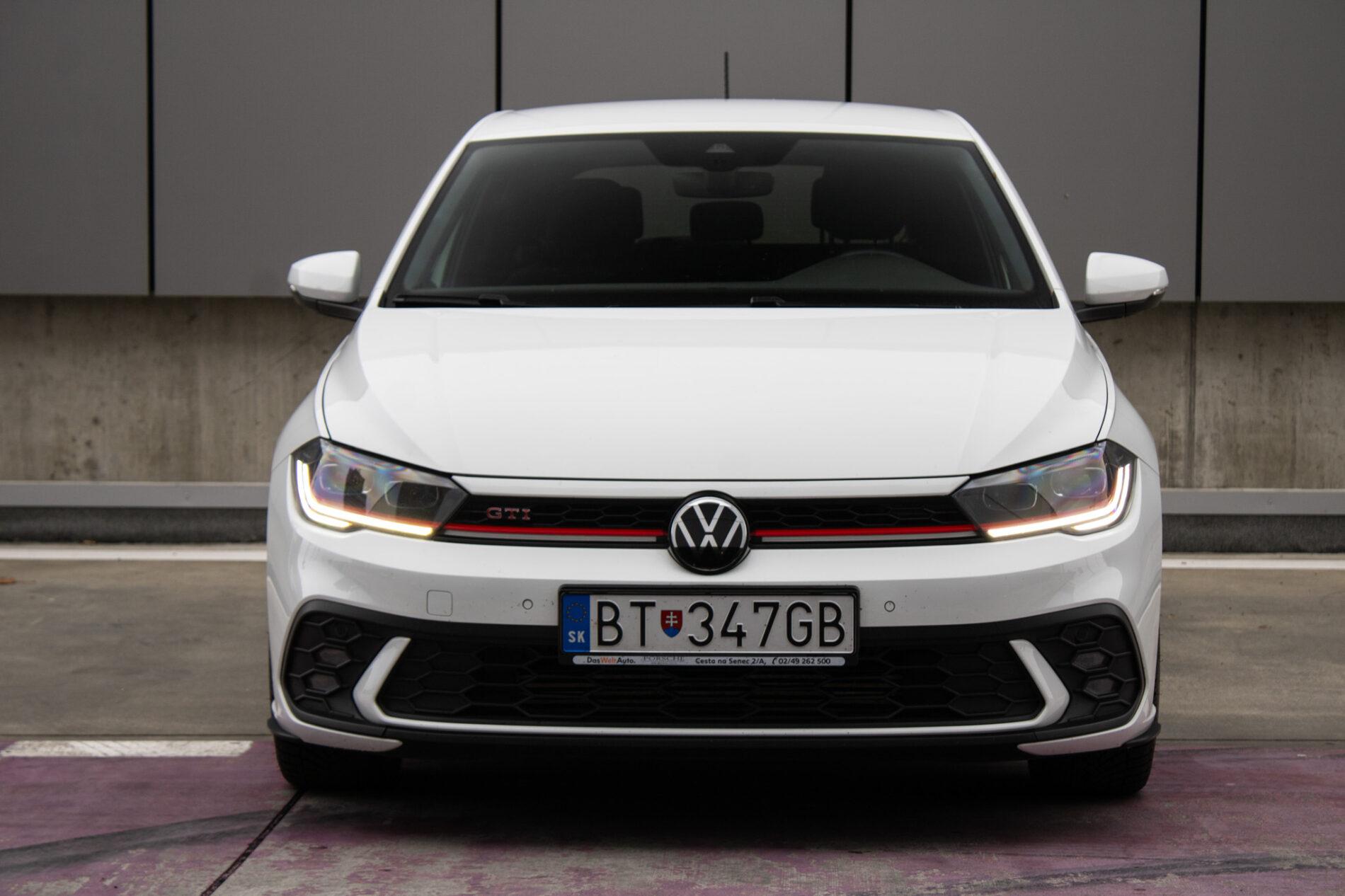 2022 Volkswagen Polo GTI, bílá hatchback, 53 706 km