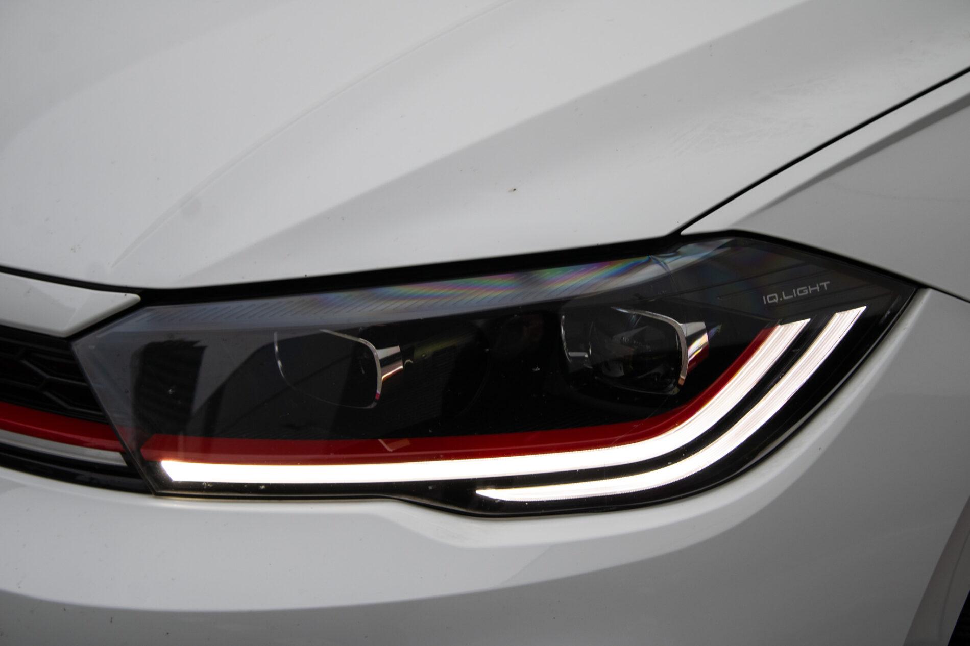 2022 Volkswagen Polo GTI, bílá hatchback, 53 706 km