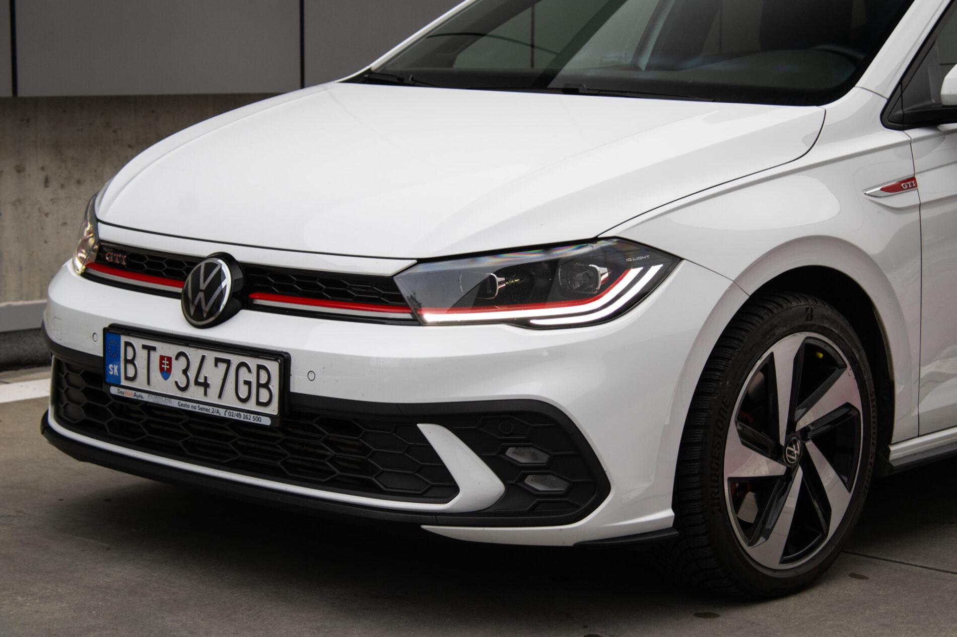 2022 Volkswagen Polo GTI, bílá hatchback, 53 706 km