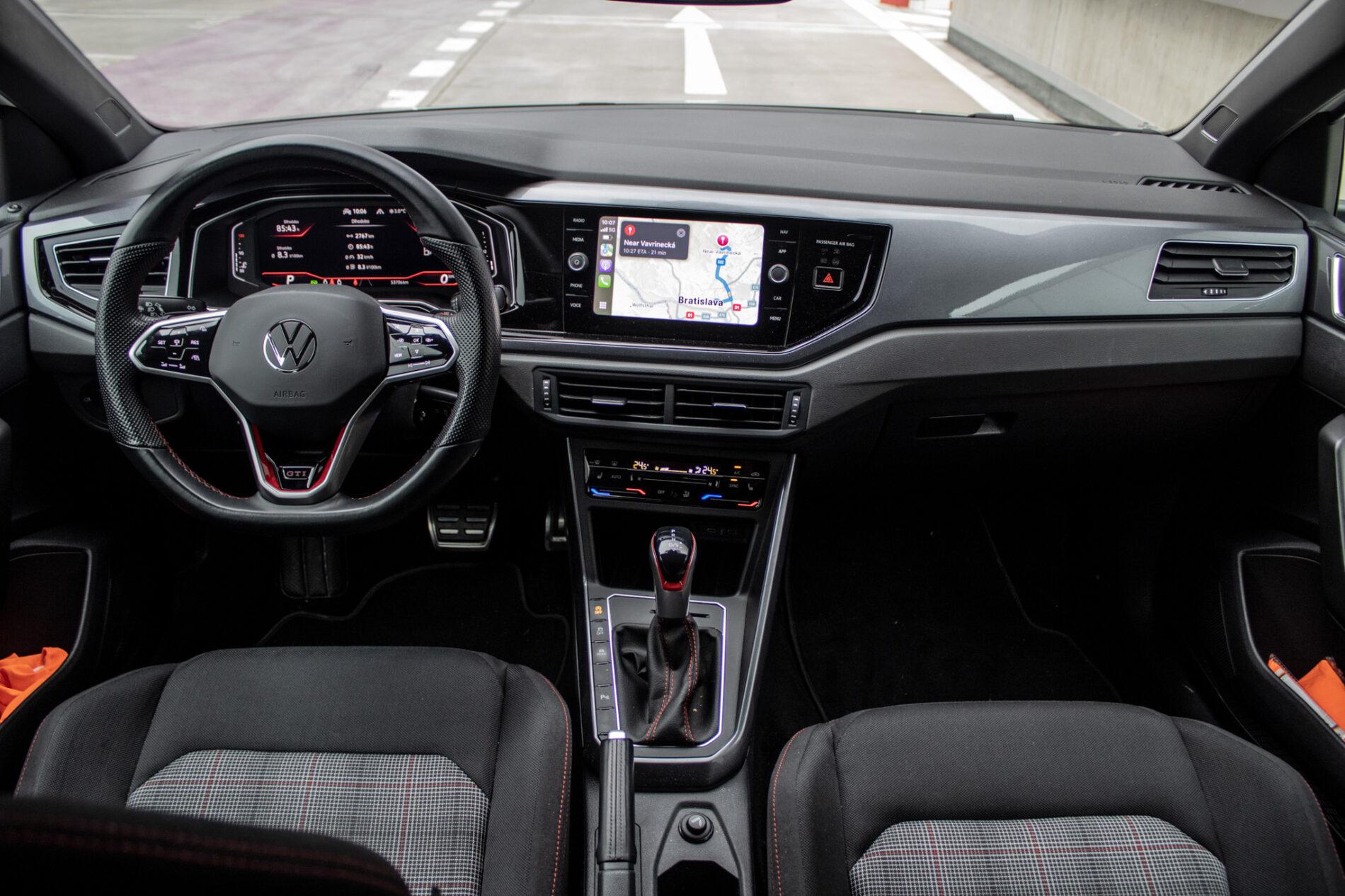 2022 Volkswagen Polo GTI, bílá hatchback, 53 706 km