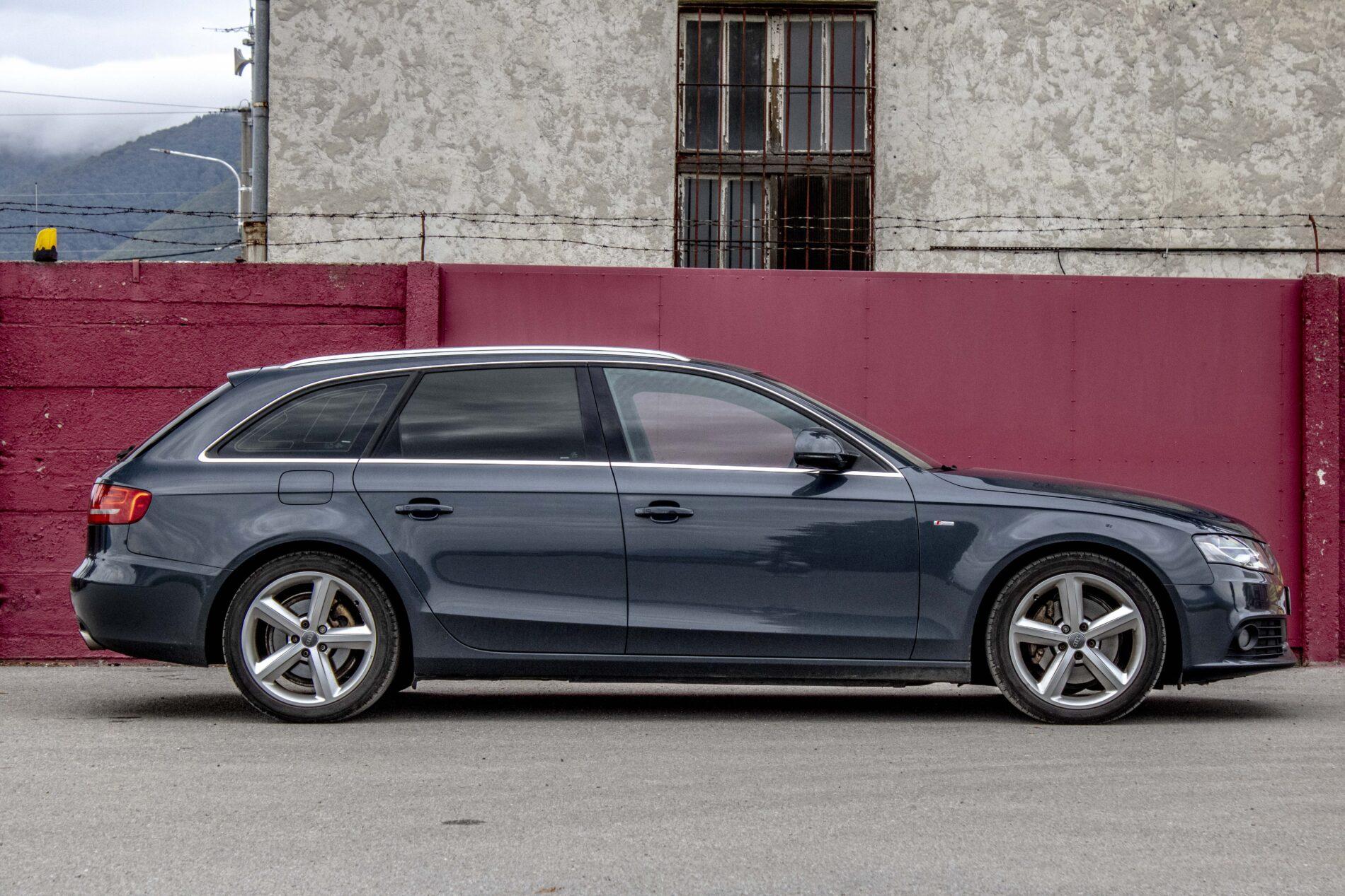 2009 AUDI A4, šedá kombi, 385 605 km
