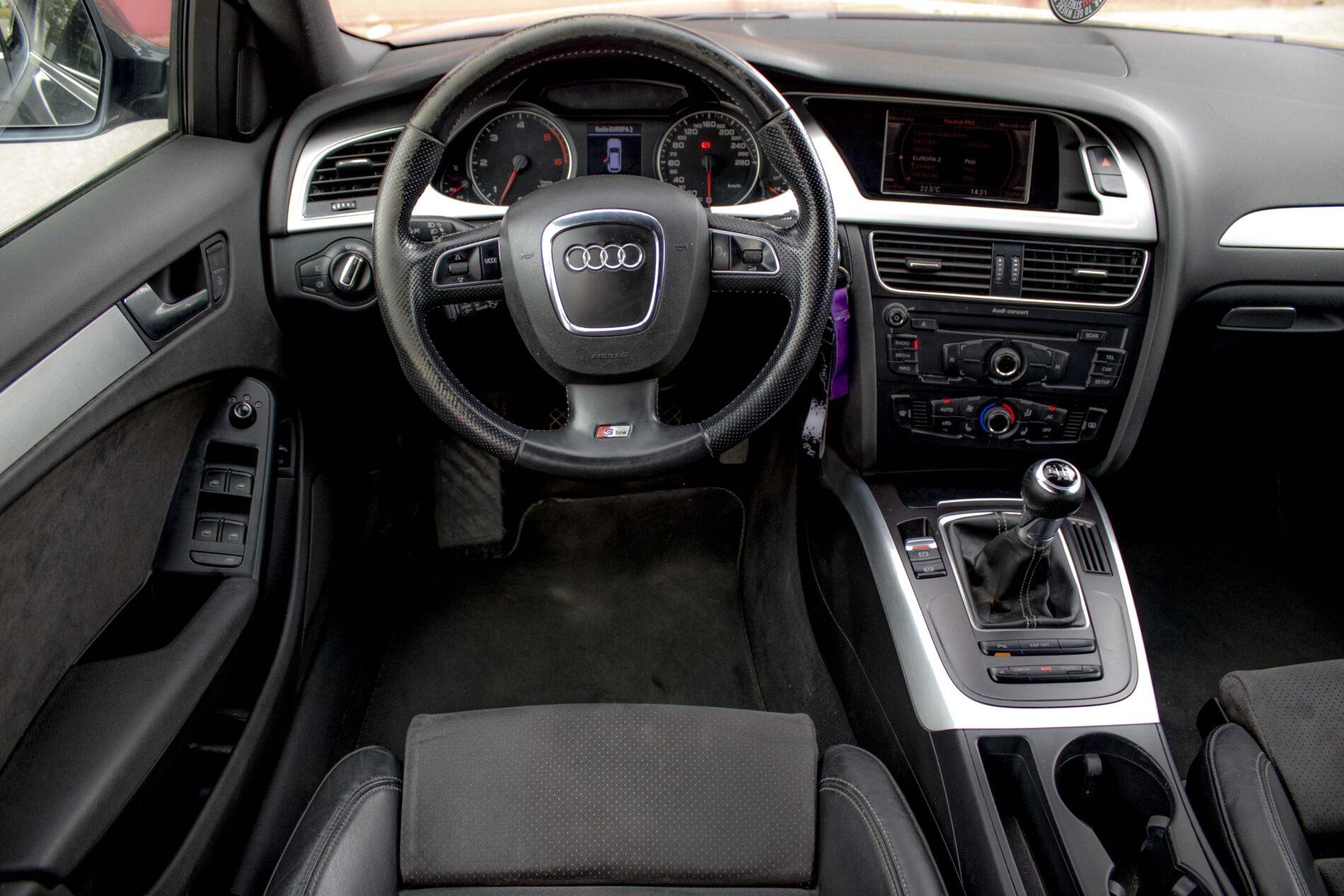 2009 AUDI A4, šedá kombi, 385 605 km