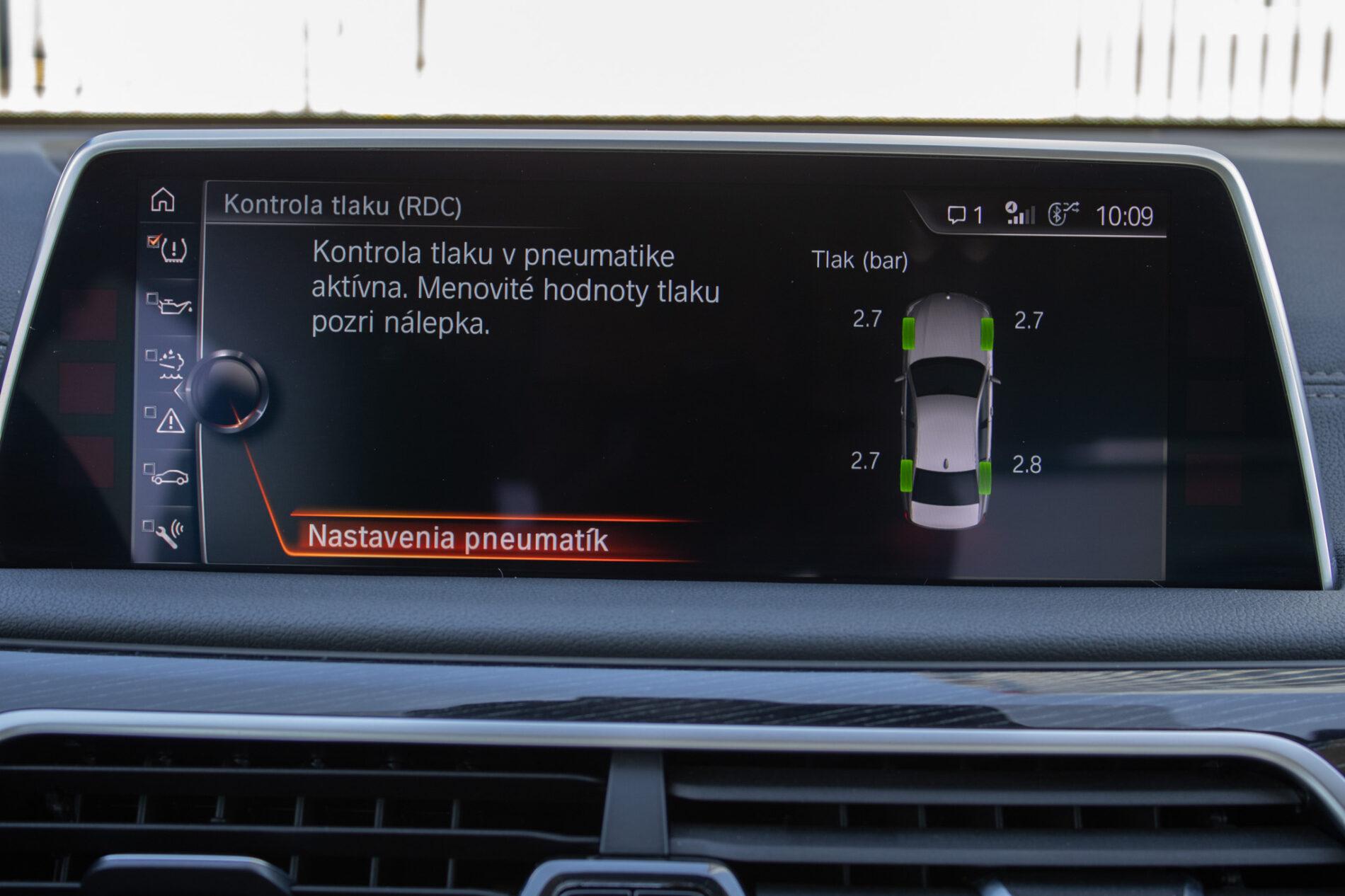 2016 BMW 740d, modrá sedan, 157 369 km