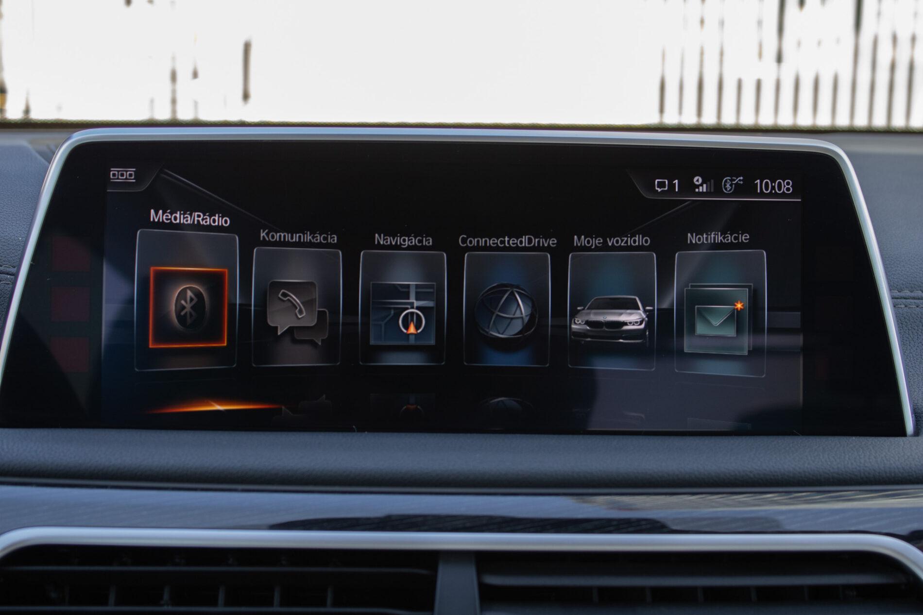 2016 BMW 740d, modrá sedan, 157 369 km