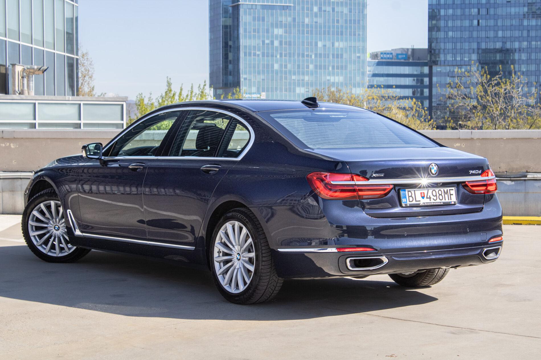 2016 BMW 740d, modrá sedan, 157 369 km