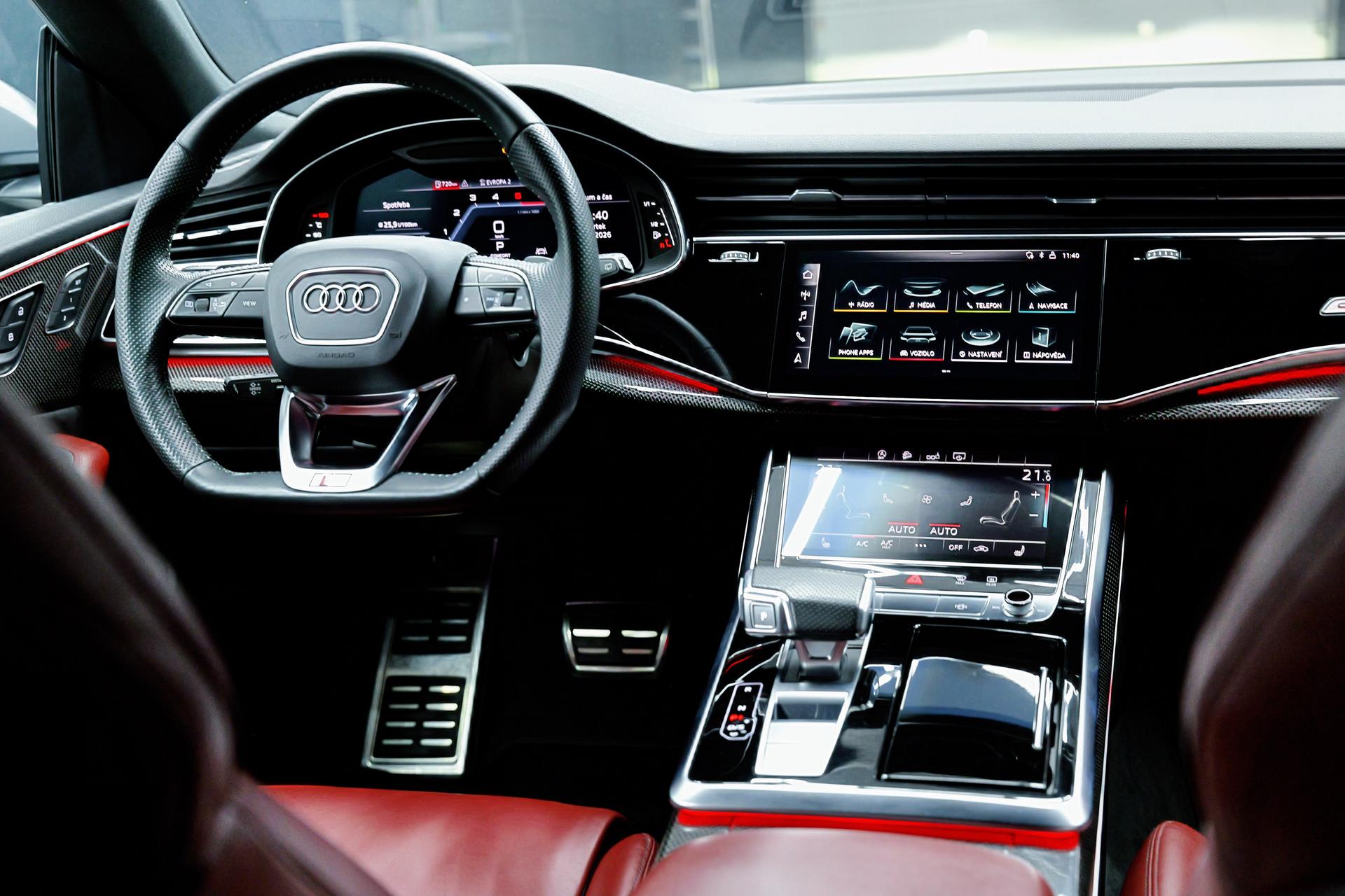 2019 AUDI SQ8, černá suv, 67 300 km