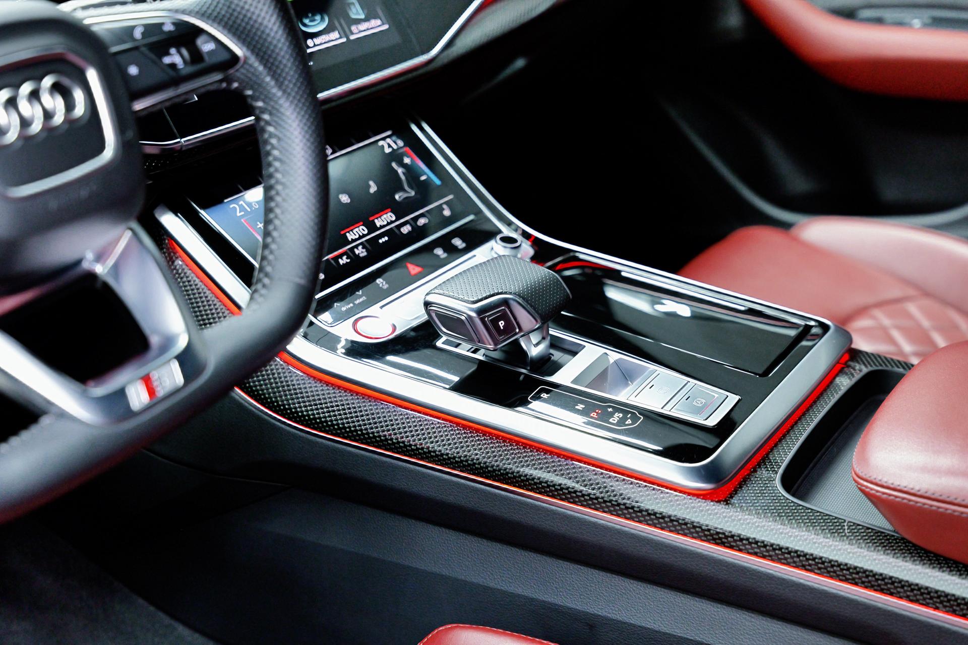 2019 AUDI SQ8, černá suv, 67 300 km