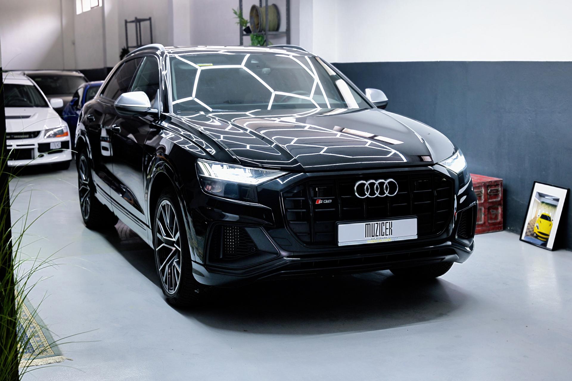 2019 AUDI SQ8, černá suv, 67 300 km