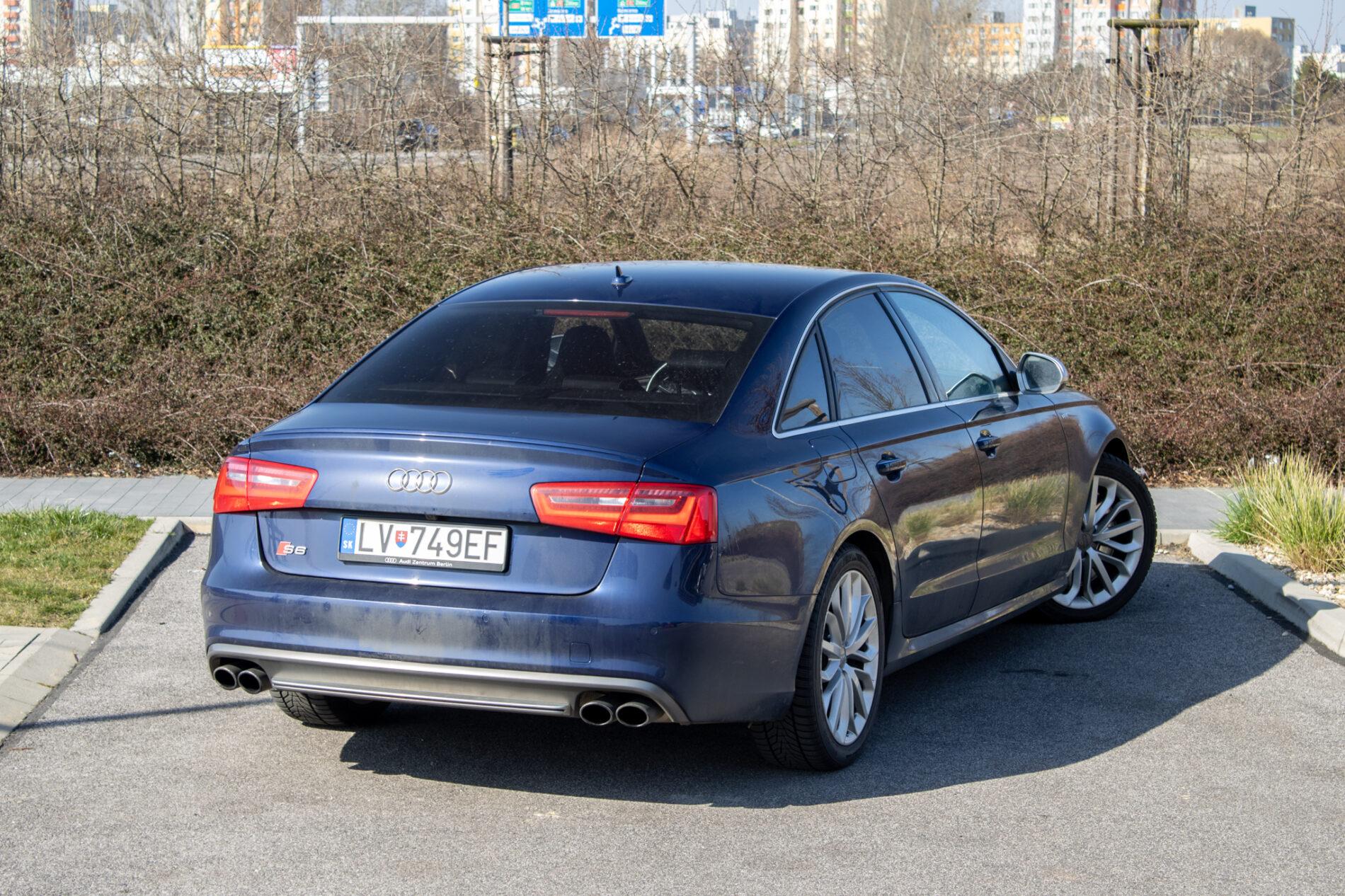 2013 AUDI S6, modrá sedan, 163 590 km