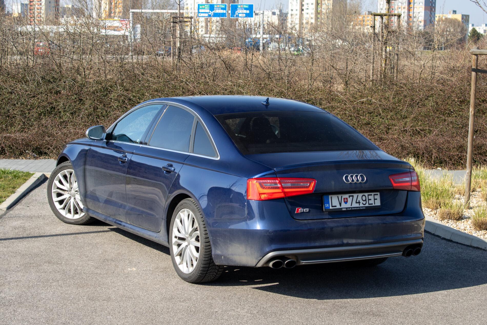 2013 AUDI S6, modrá sedan, 163 590 km