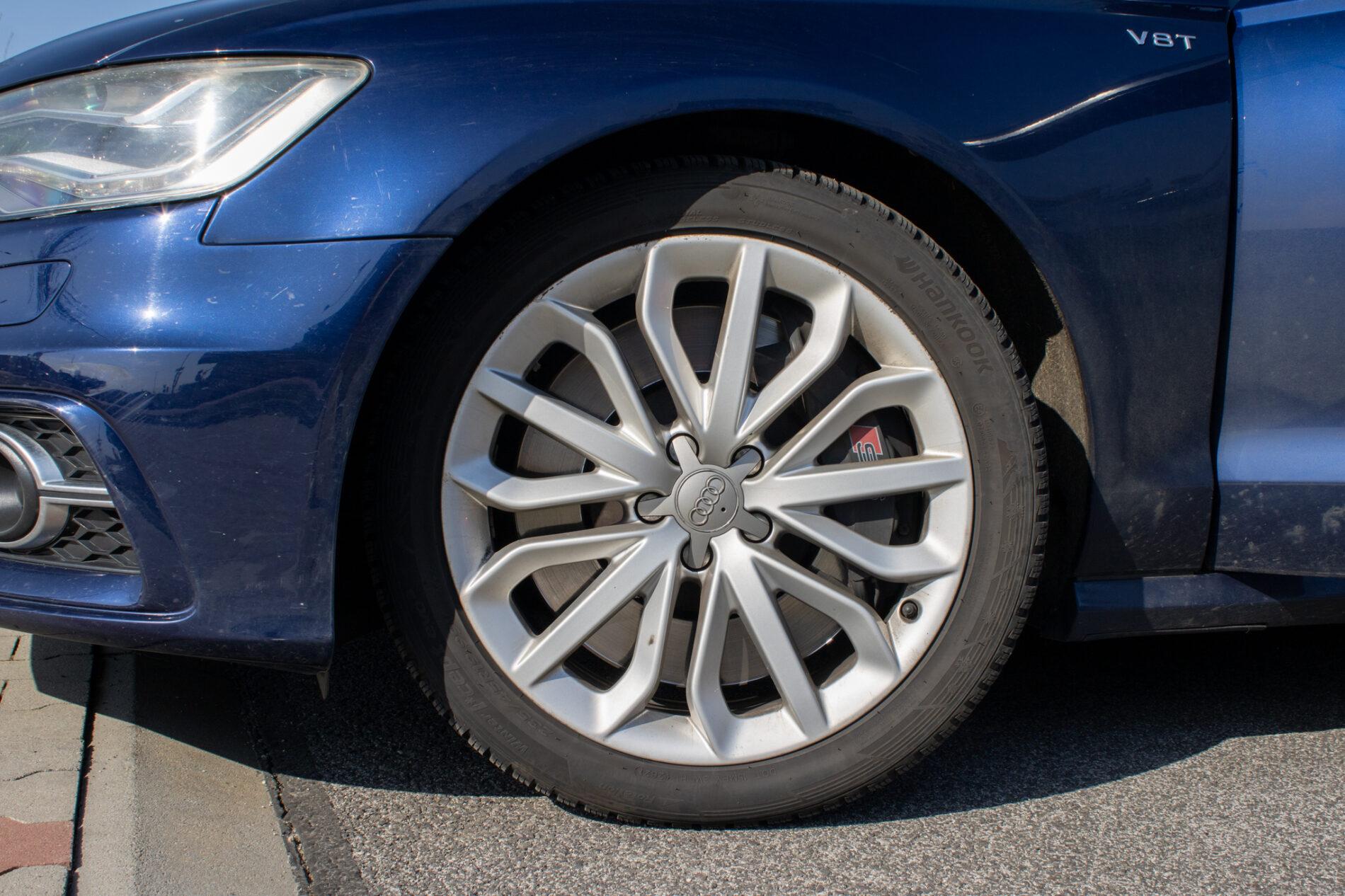 2013 AUDI S6, modrá sedan, 163 590 km
