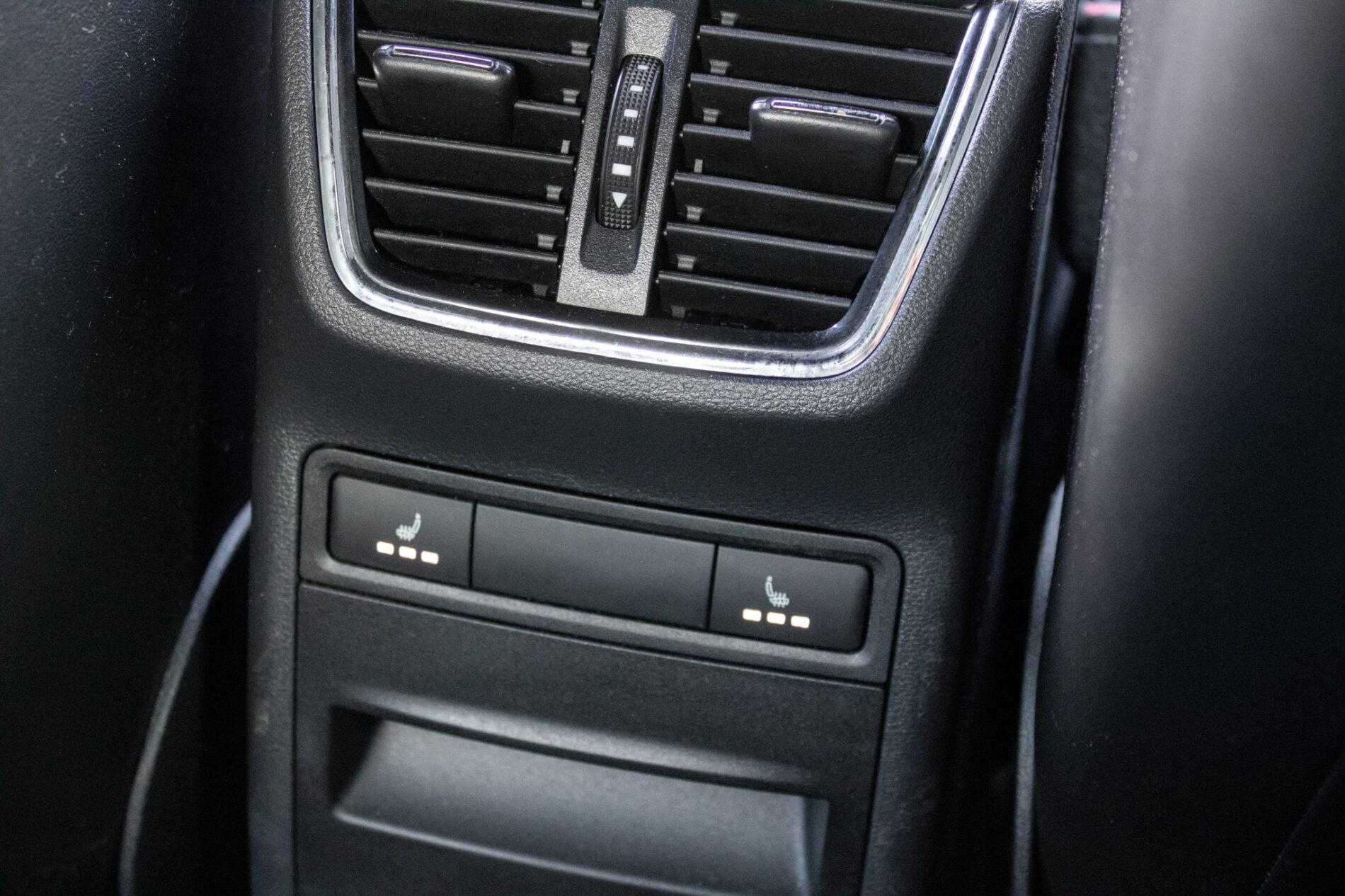 2016 Skoda Octavia RS, modrá sedan, 250 049 km