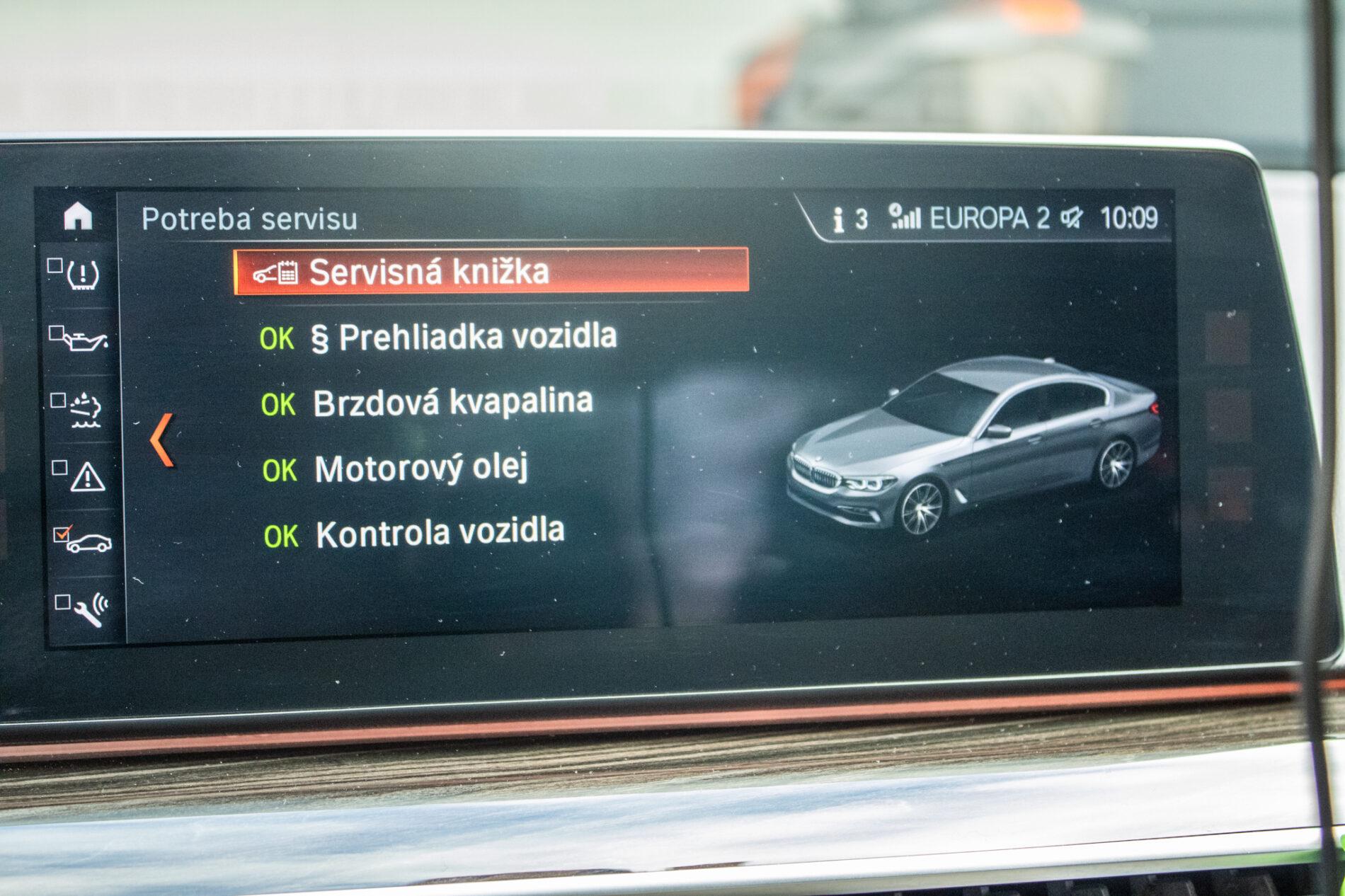 2017 BMW 530d, modrá sedan, 165 358 km