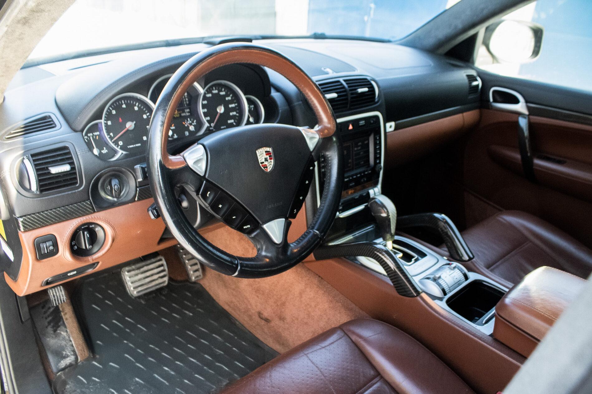 2009 Porsche Cayenne Turbo, černá suv, 153 062 km