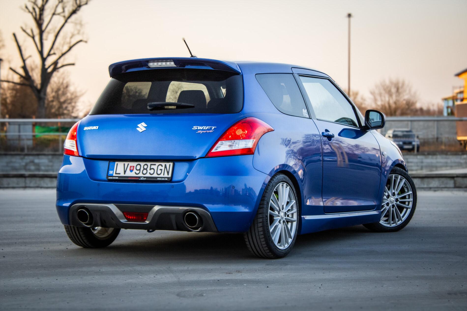2016 Suzuki Swift Sport, modrá hatchback, 97 653 km