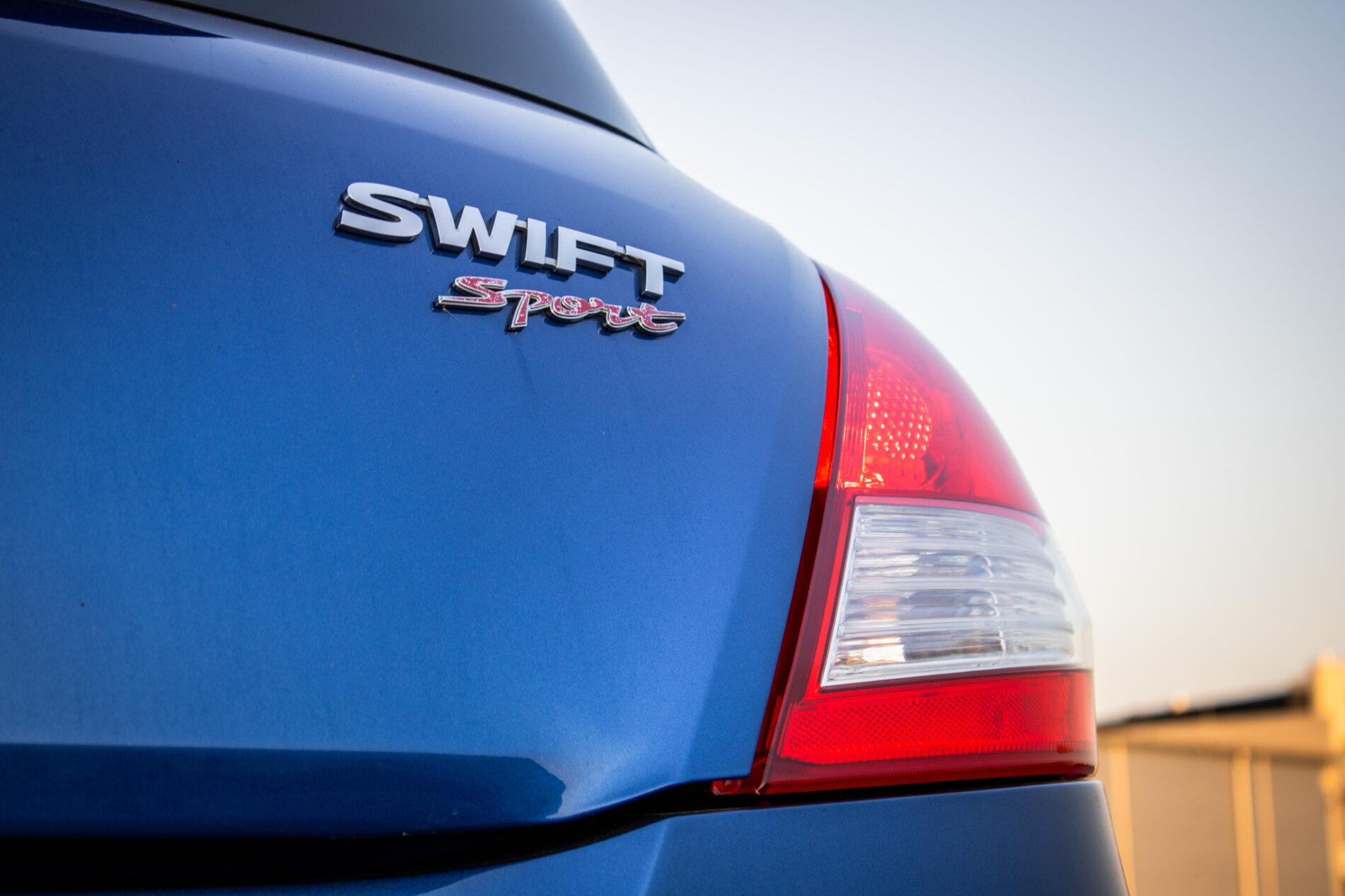 2016 Suzuki Swift Sport, modrá hatchback, 97 653 km