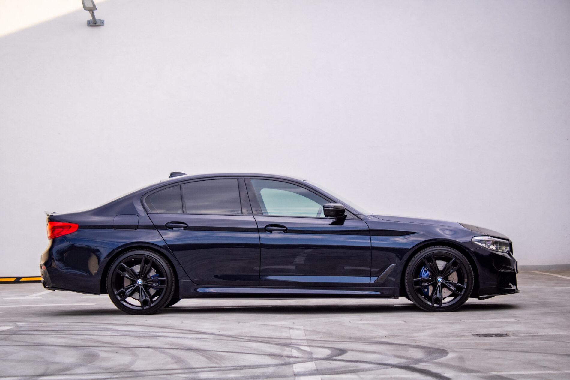 2019 BMW M550d, černá sedan, 239 000 km