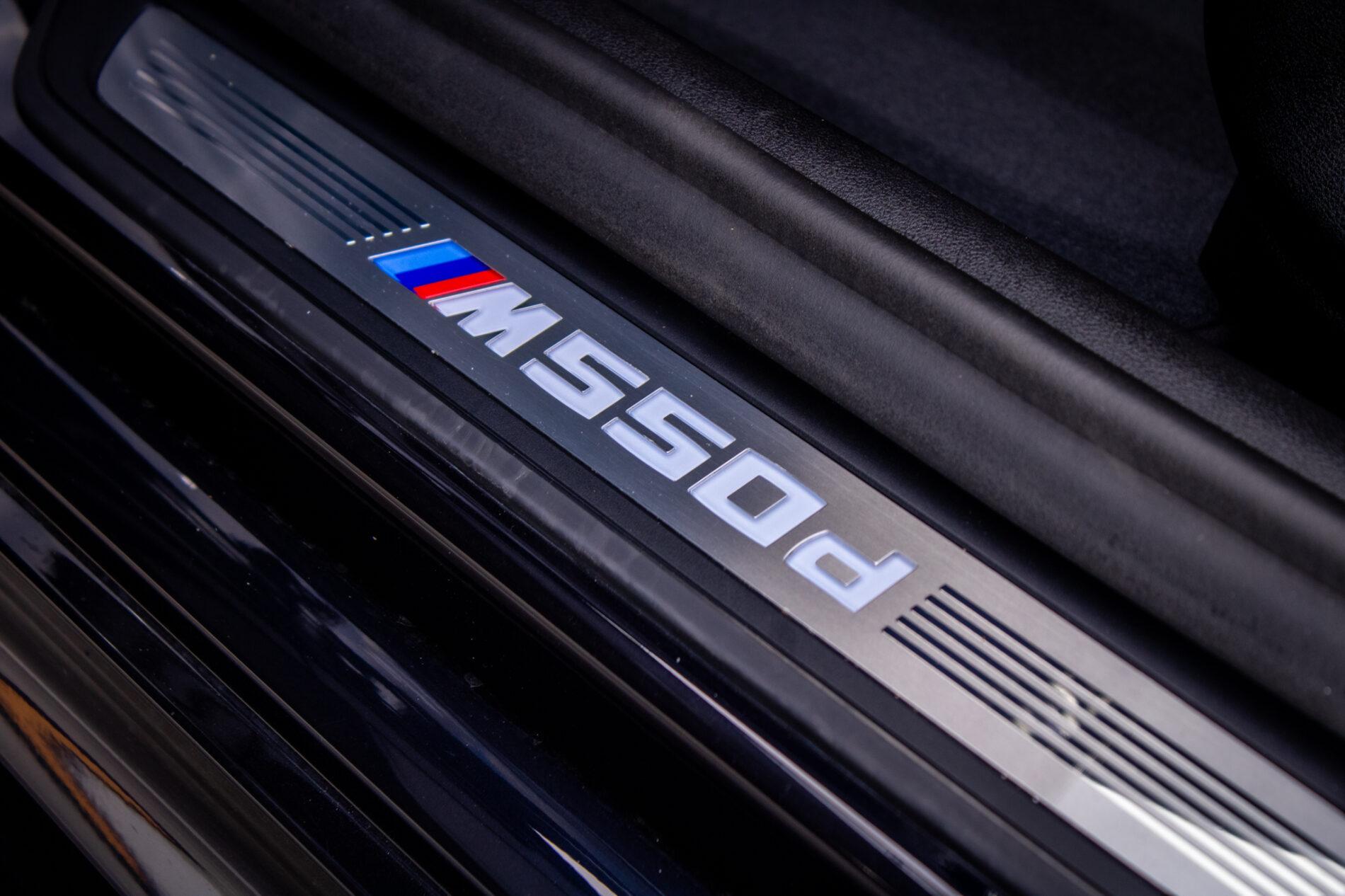 2019 BMW M550d, černá sedan, 239 000 km