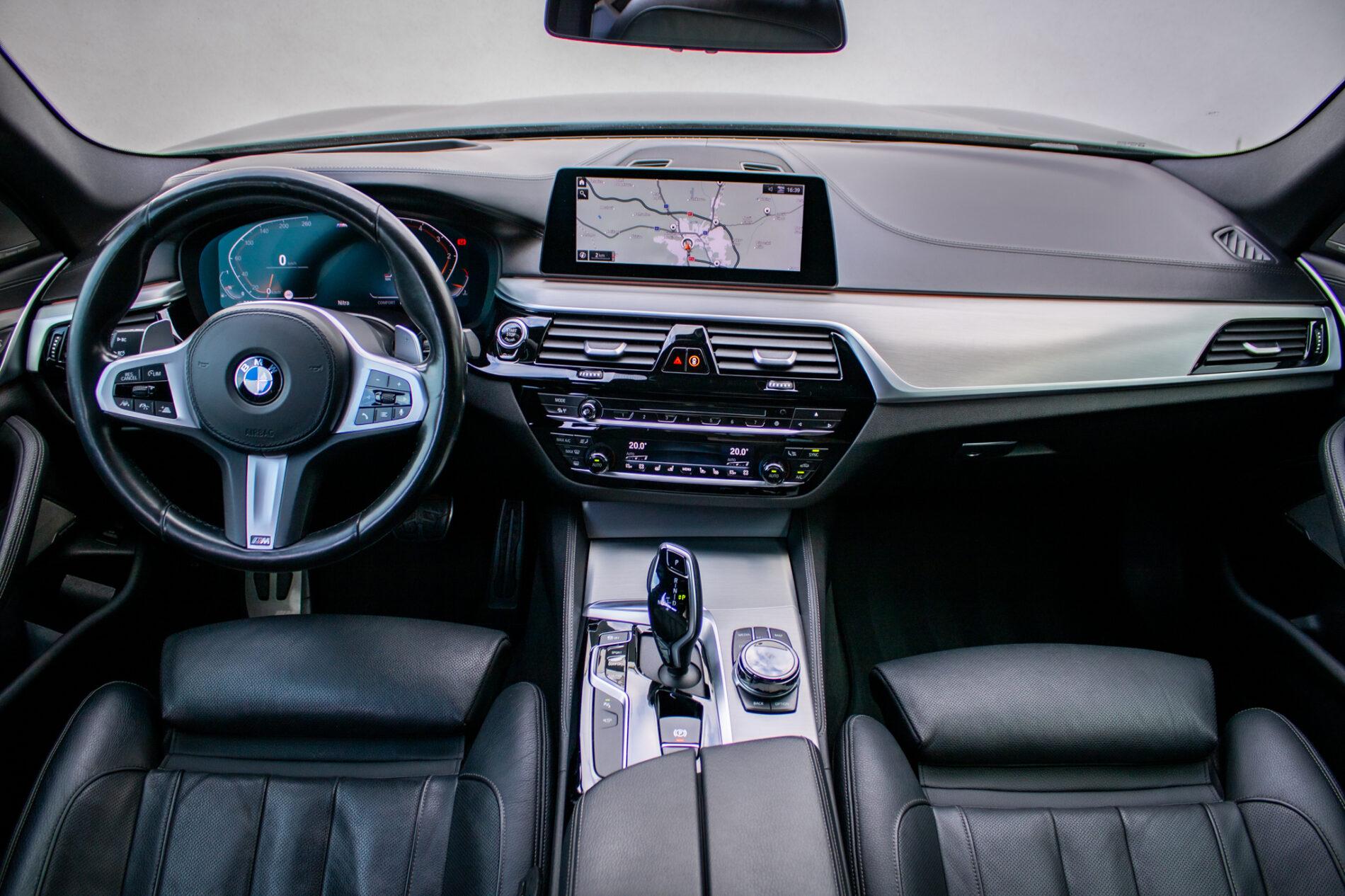 2019 BMW M550d, černá sedan, 239 000 km
