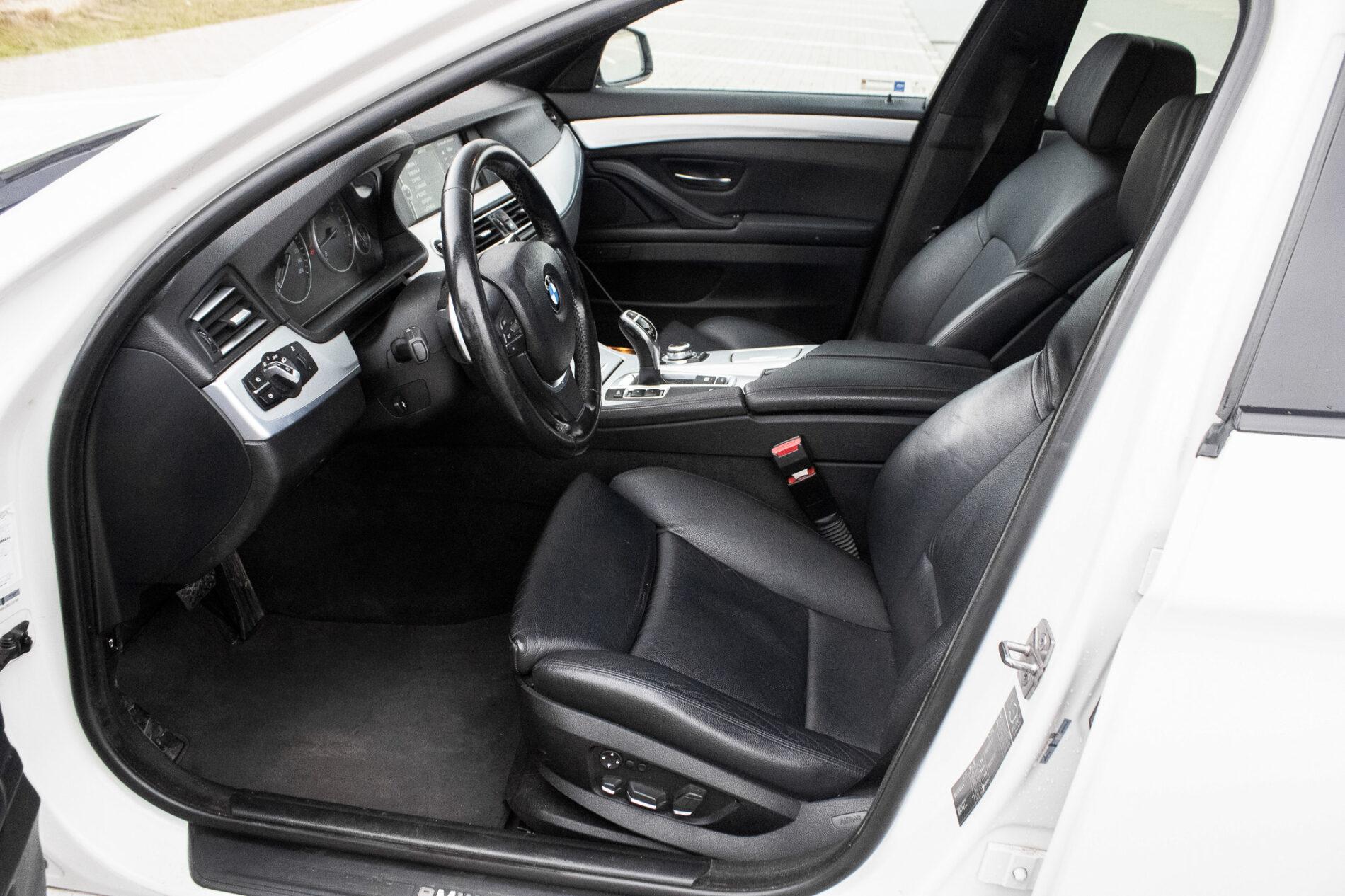 2010 BMW 535i, bílá sedan, 255 870 km