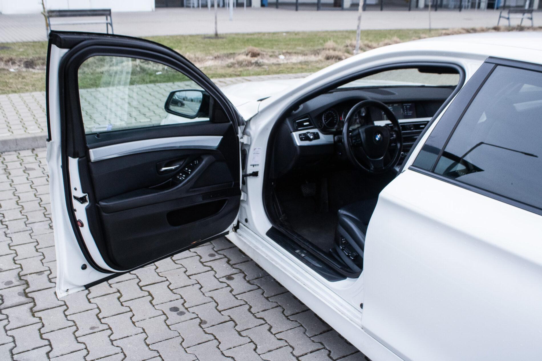 2010 BMW 535i, bílá sedan, 255 870 km