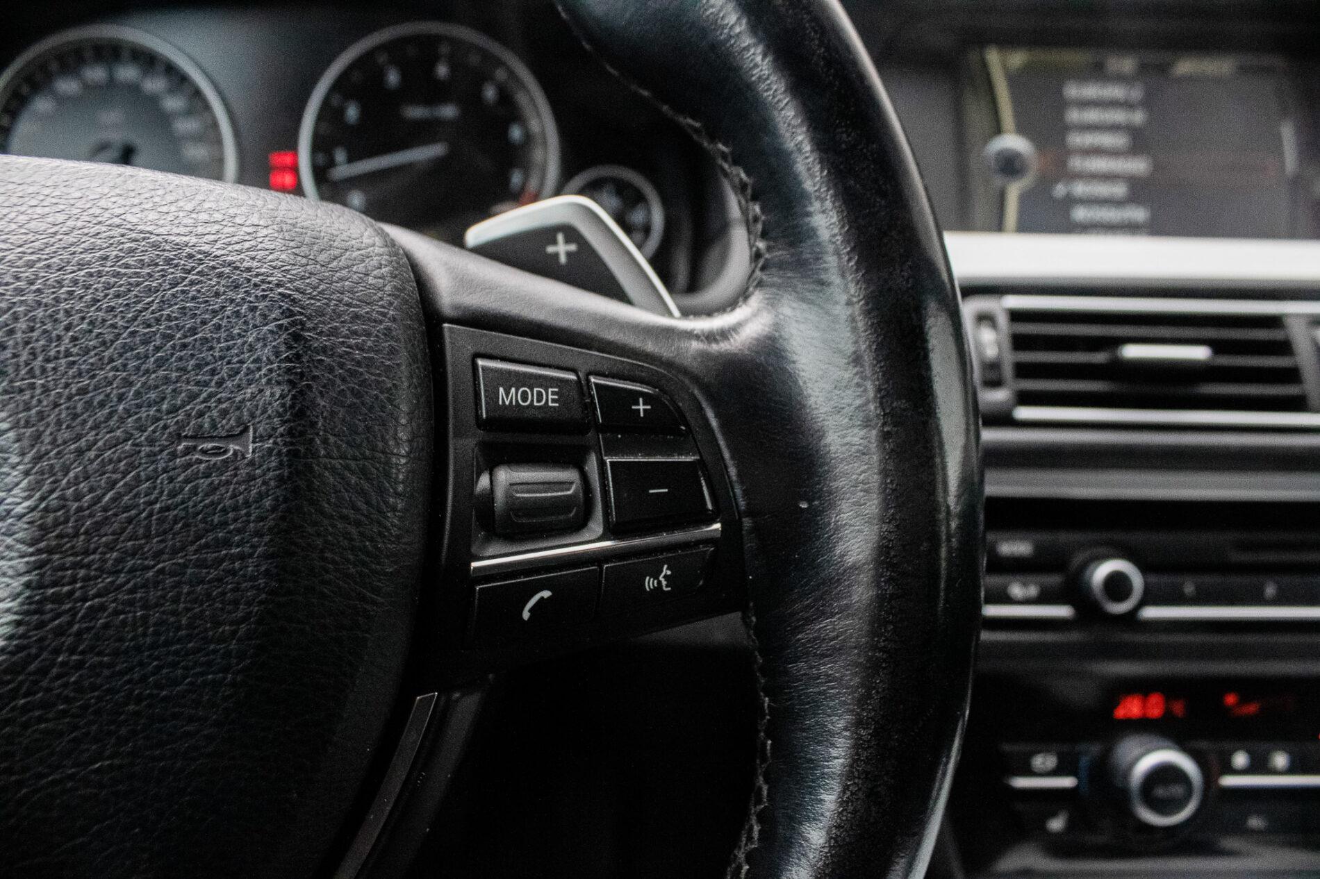 2010 BMW 535i, bílá sedan, 255 870 km