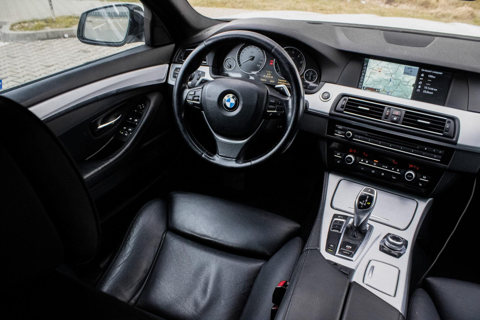 2010 BMW 535i, bílá sedan, 255 870 km