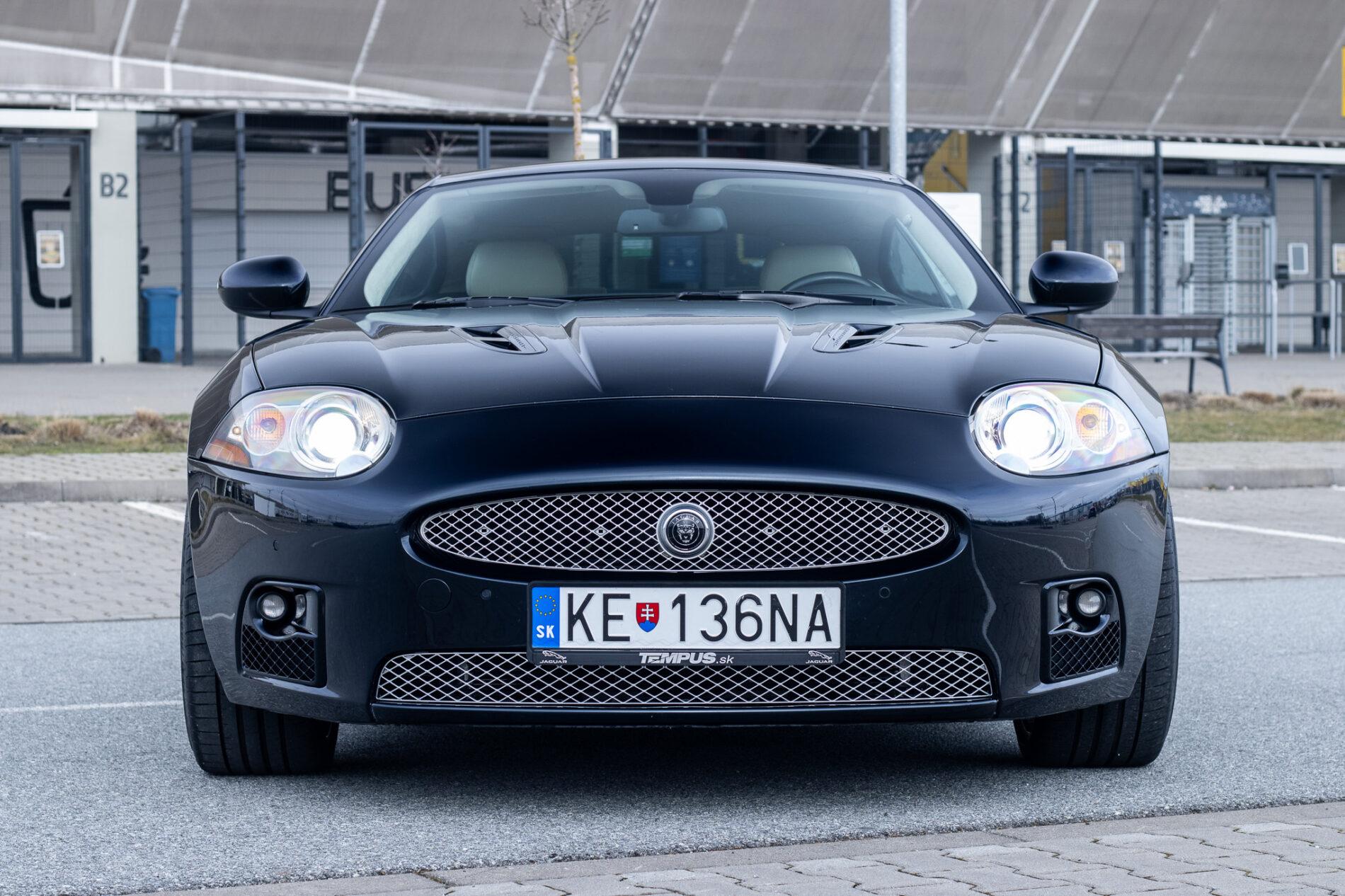 2007 Jaguar XKR, černá kupé, 178 476 km