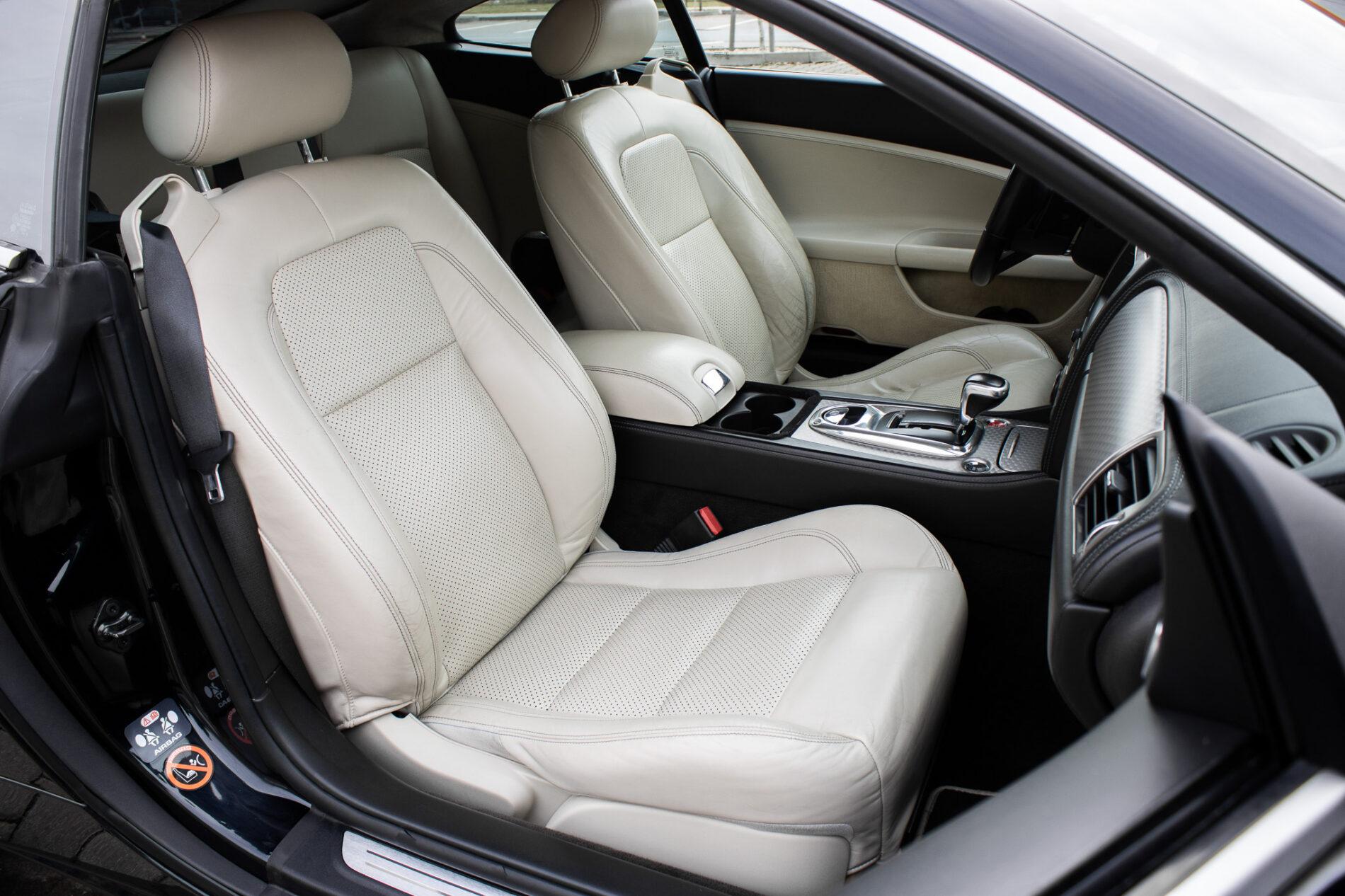 2007 Jaguar XKR, černá kupé, 178 476 km
